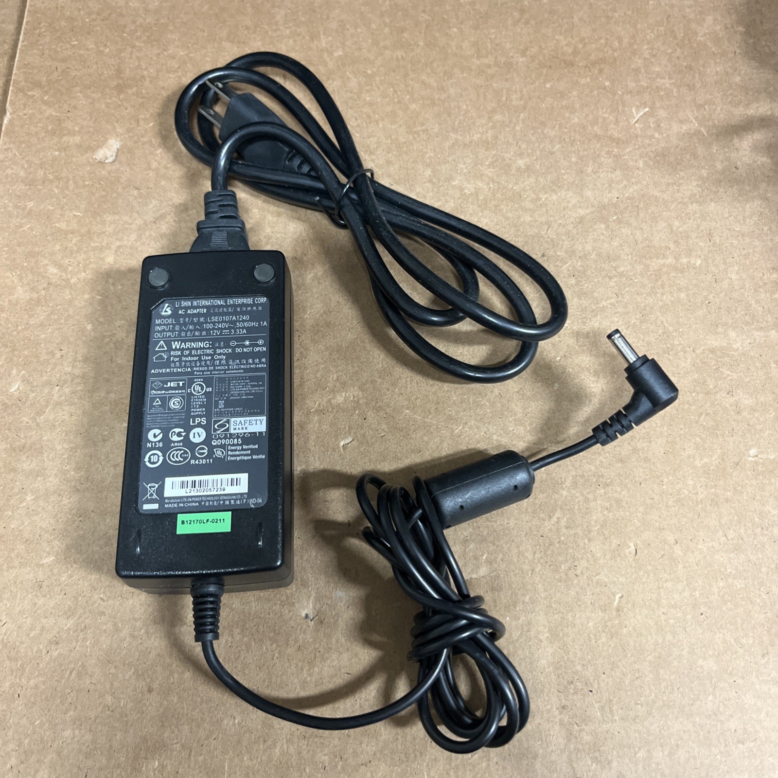 Genuine Li Shin LSE0107A1240 12 V 3.33A Adapter Power Supply b12170lf-0211