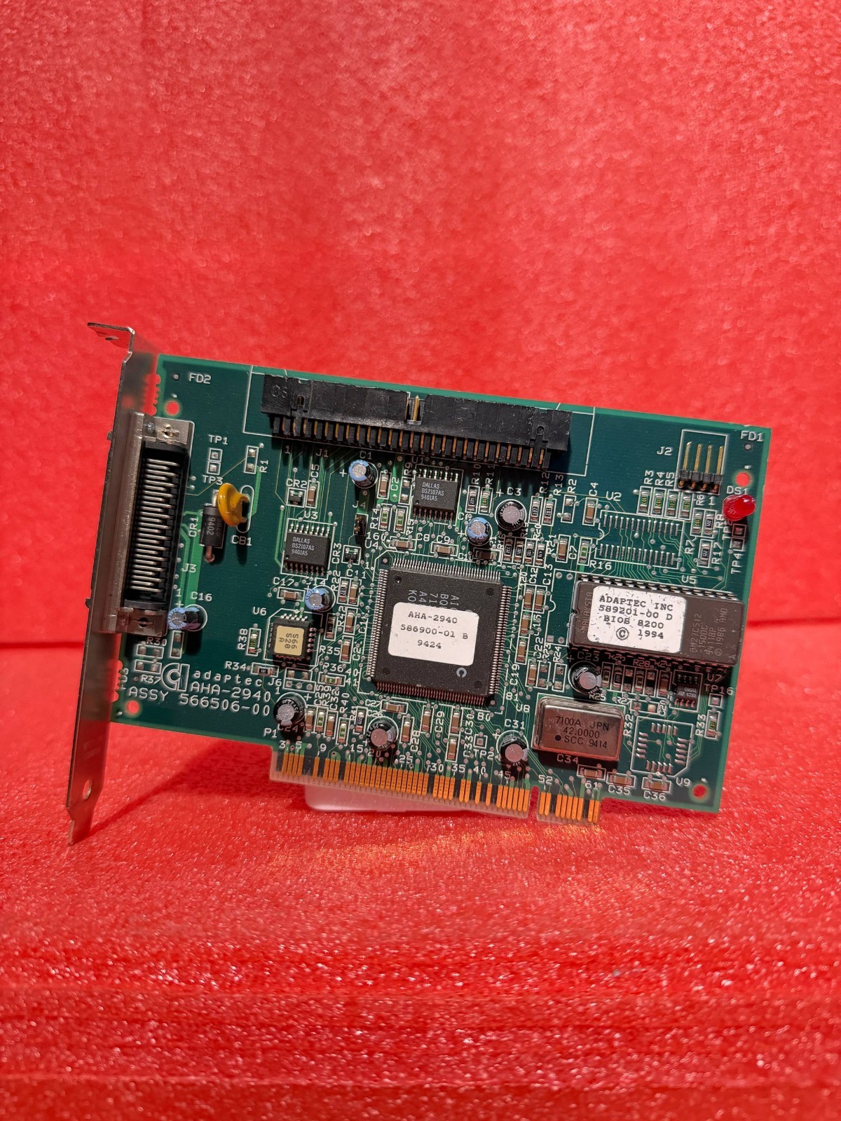 Adaptec AHA-2940 586900-01 Adapter Card
