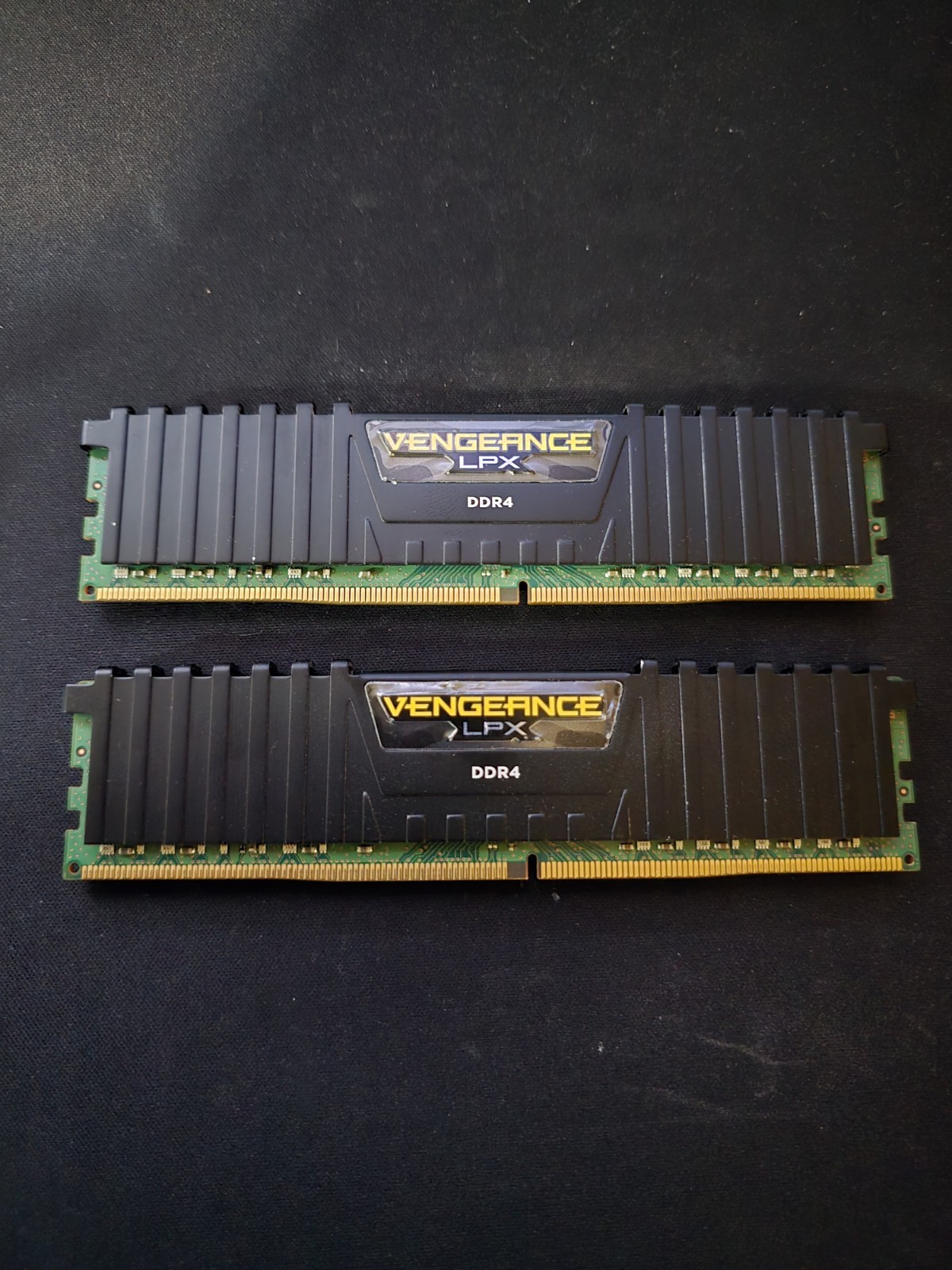 Corsair Vengeance LPX 32GB DDR4-3200 RAM CMK32GX4M2L3200C16
