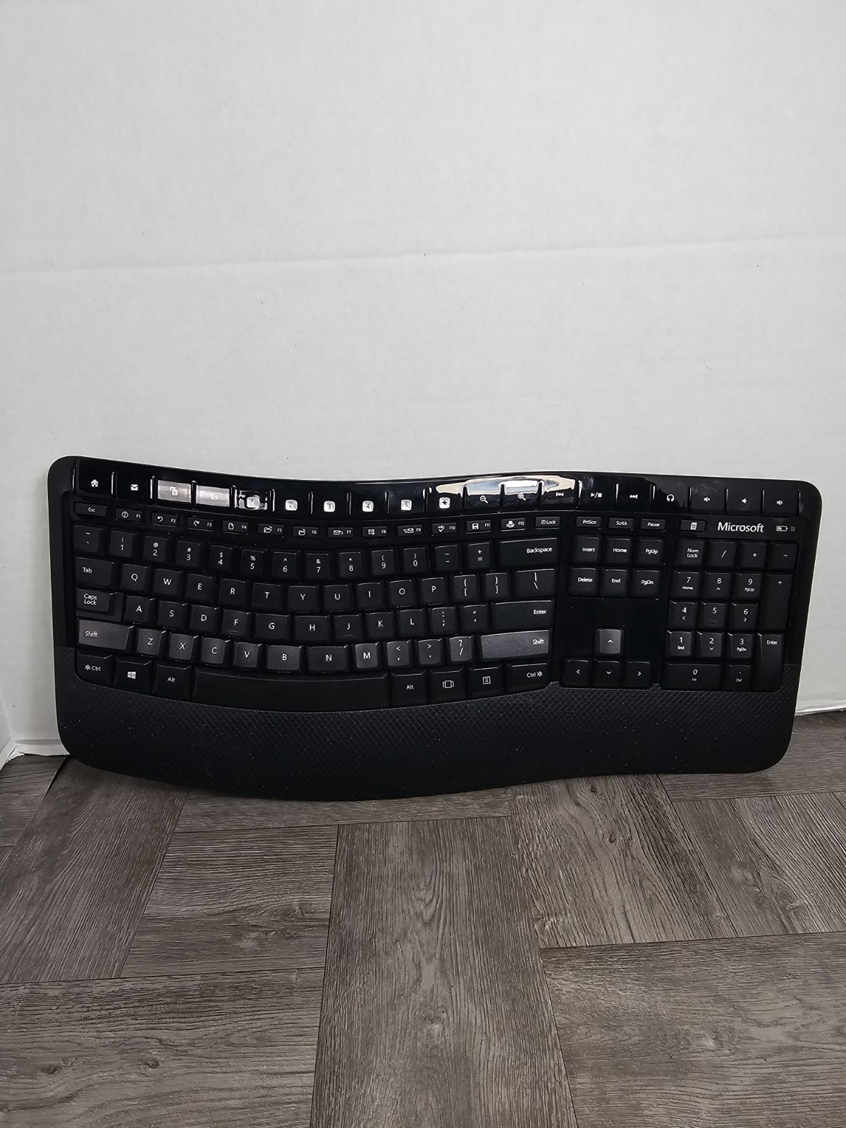 Microsoft Wireless Comfort Keyboard 5050 #1728 NO RECEIVER/DONGLE Ergonomic