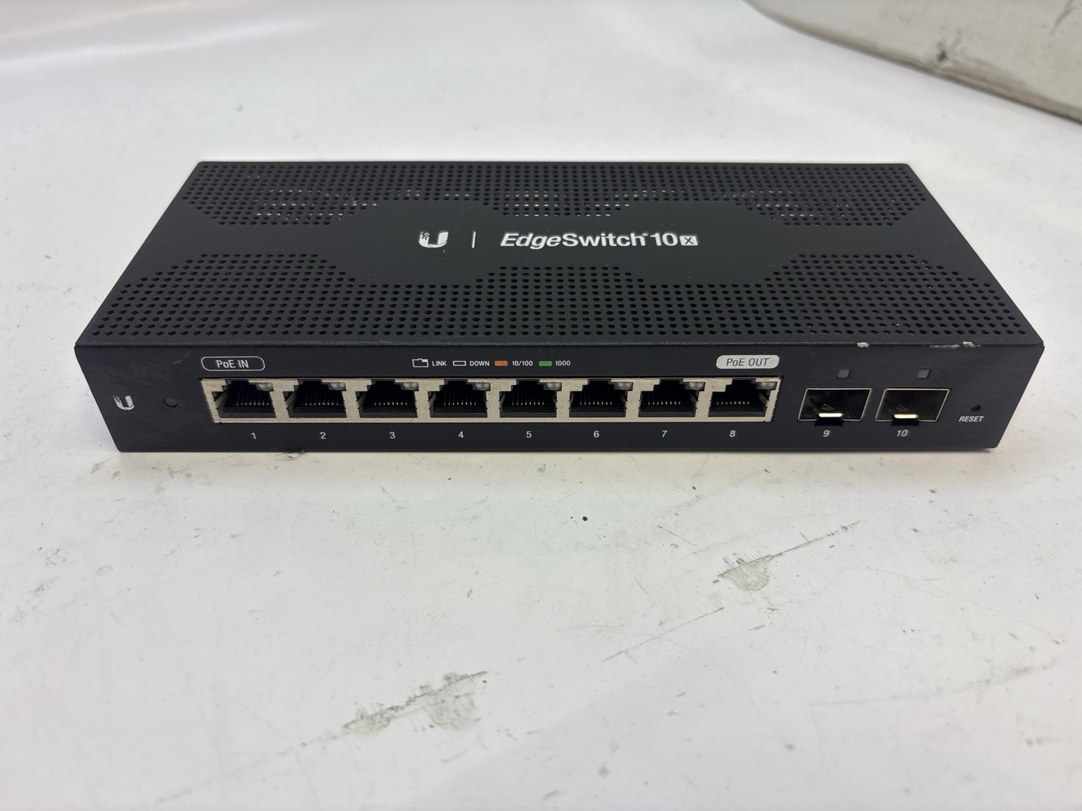 Ubiquiti EdgeSwitch 10X ES-10X 8-Port Gigabit Managed Switch 2x SFP PoE T8B4