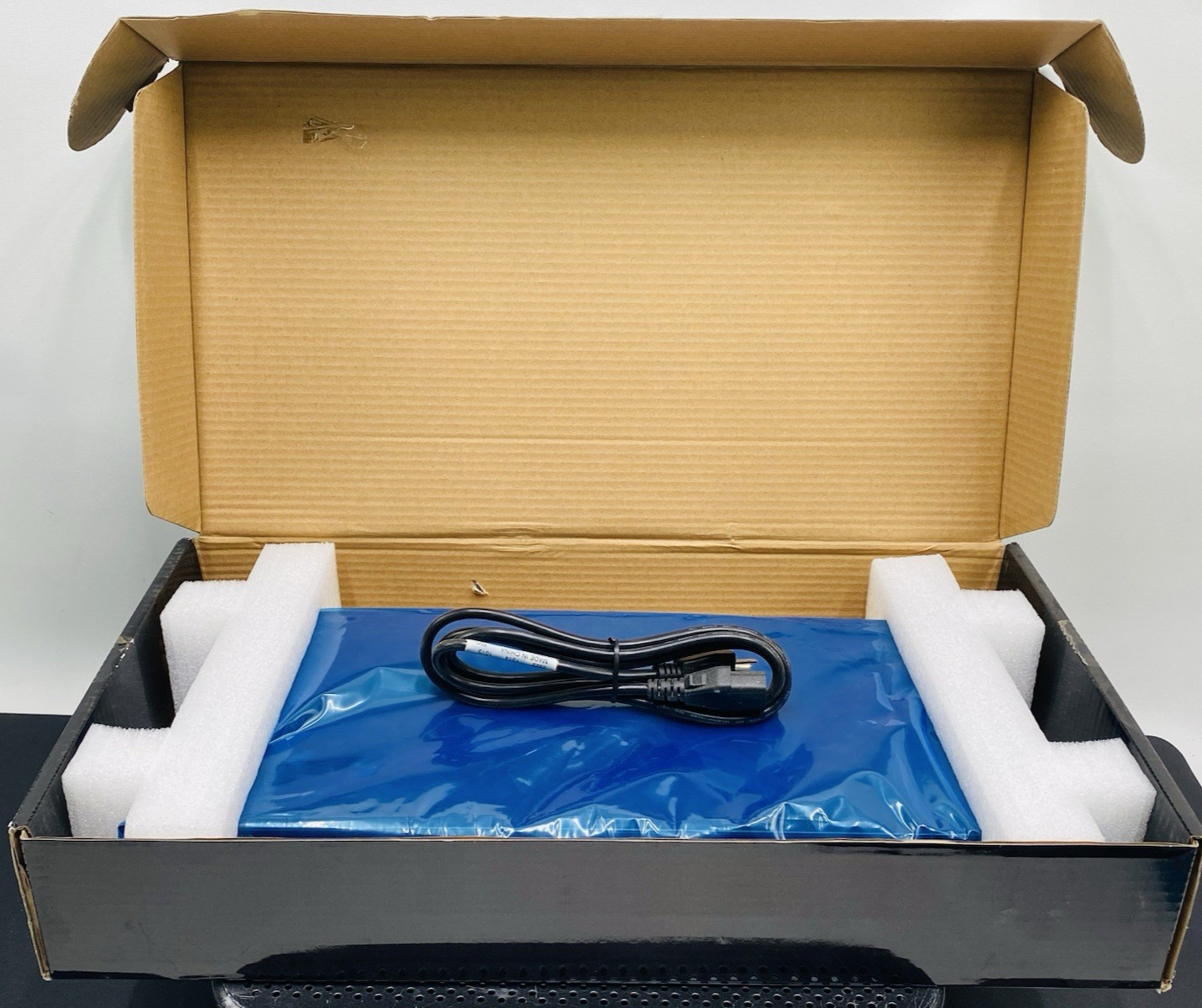 TRENDnet TPE-224WS 24-Port 10/100 Web Smart PoE
