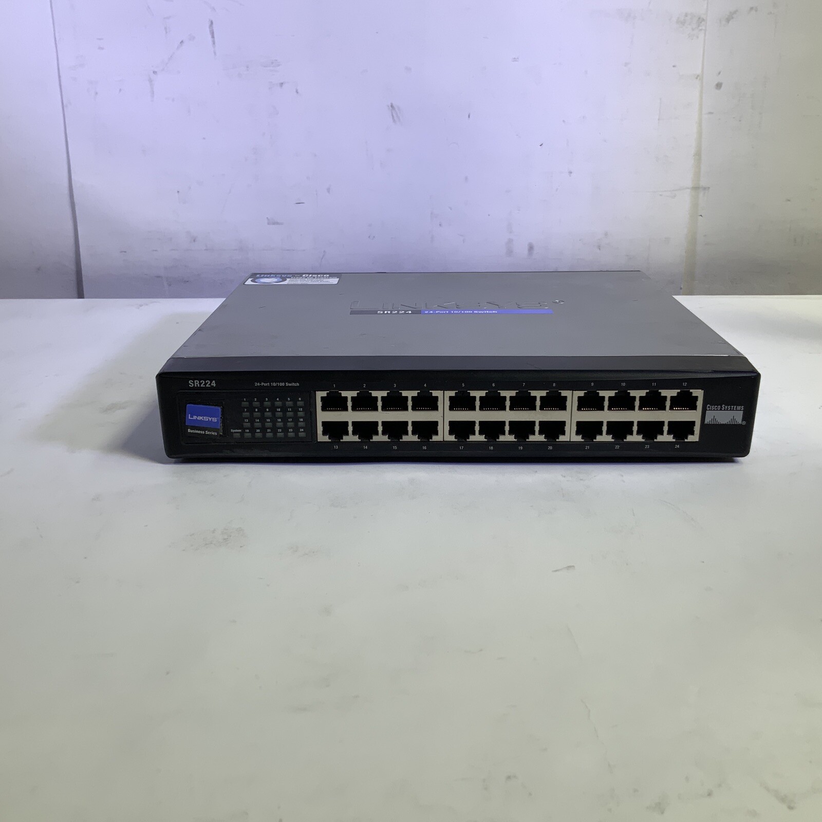 Linksys SR224 Business Series 24-Port 10/100 Ethernet Switch - NGJJ N3A