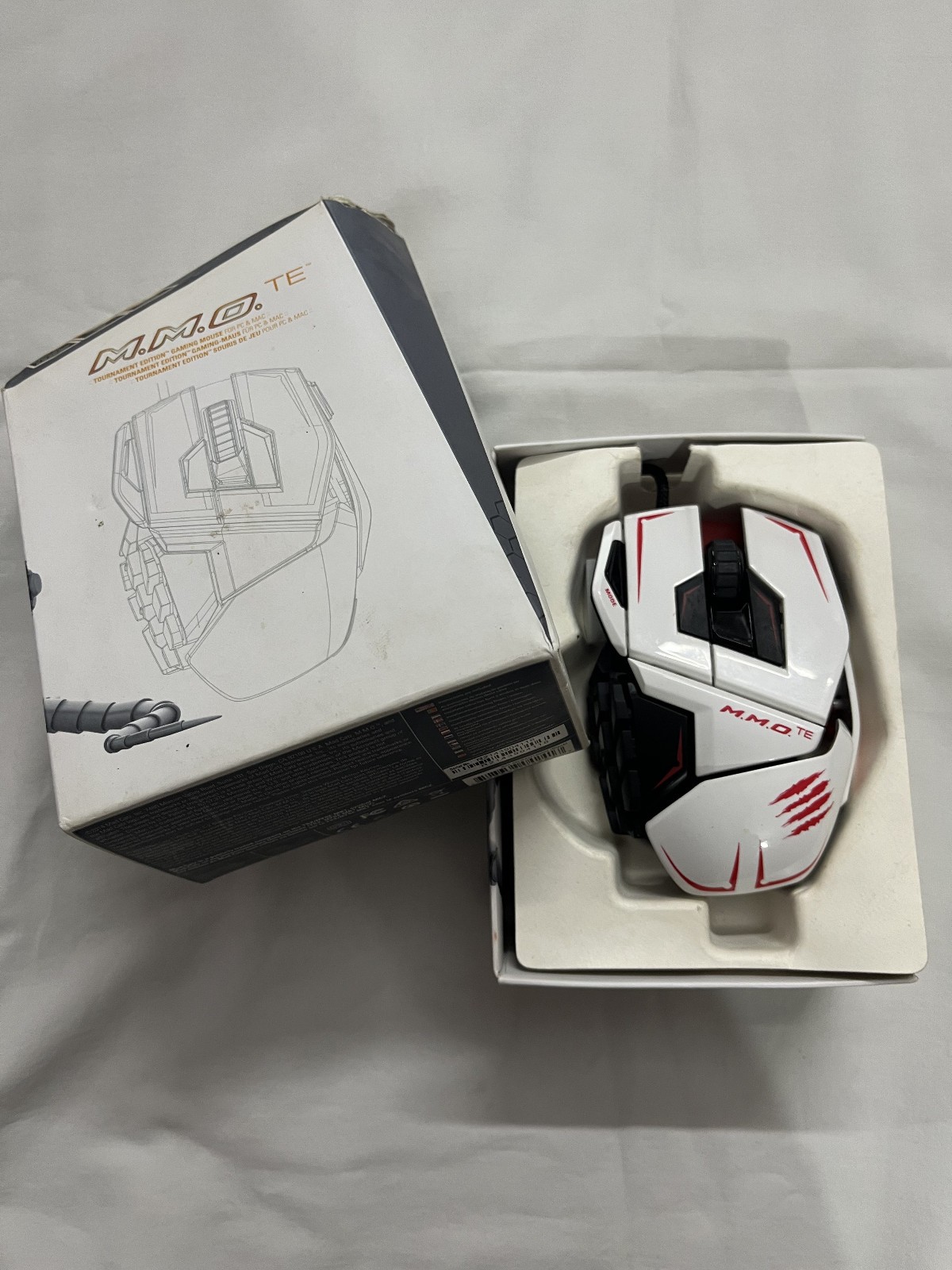 Mad Catz M.M.O.TE Tournament Edition Gaming Mouse for PC-8200 DPI- Shinny White