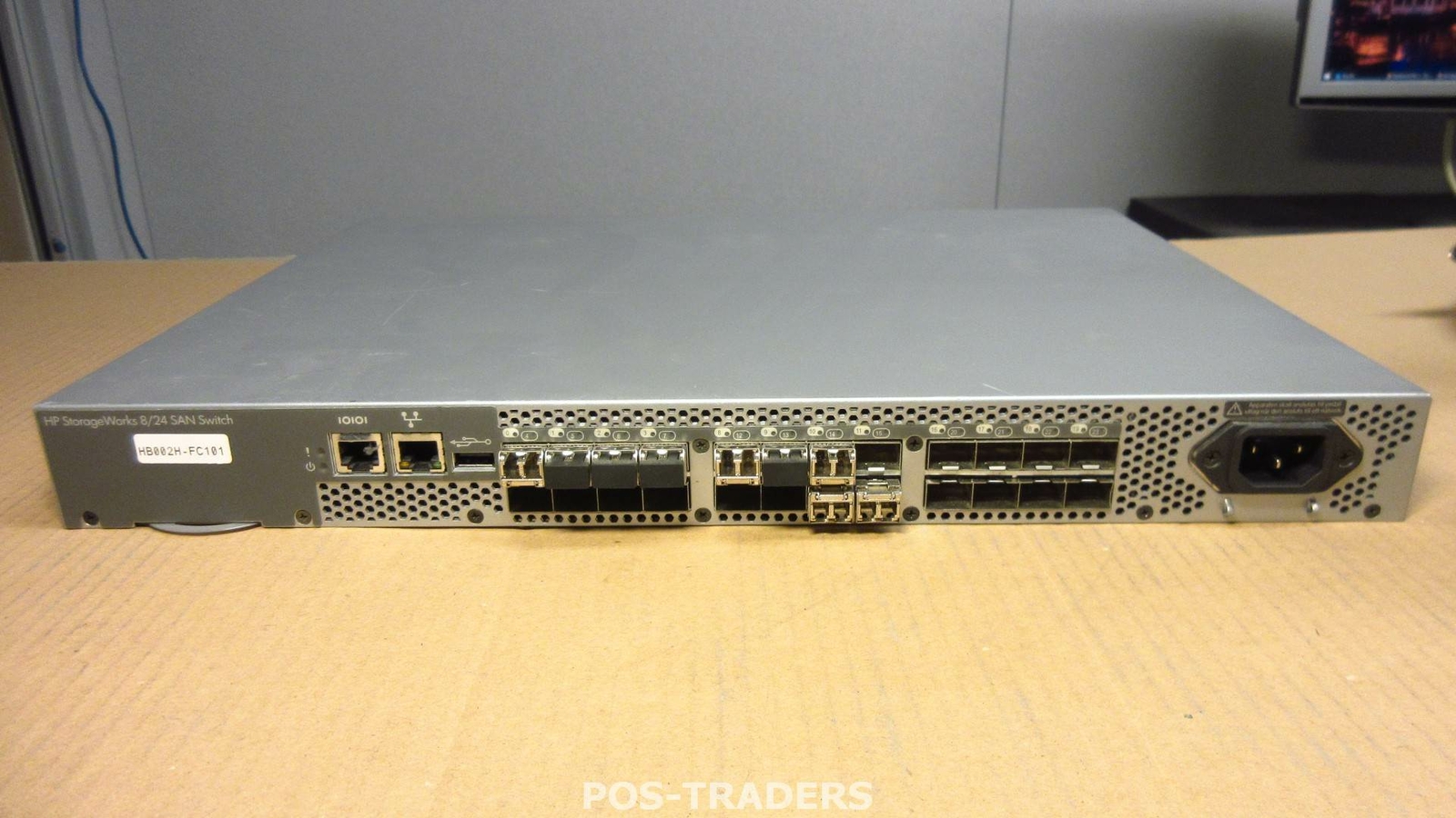 HP AM868B Storageworks 8/24 San Switch - AM868A 492292-001 - INCL 9x 8GB SFPS