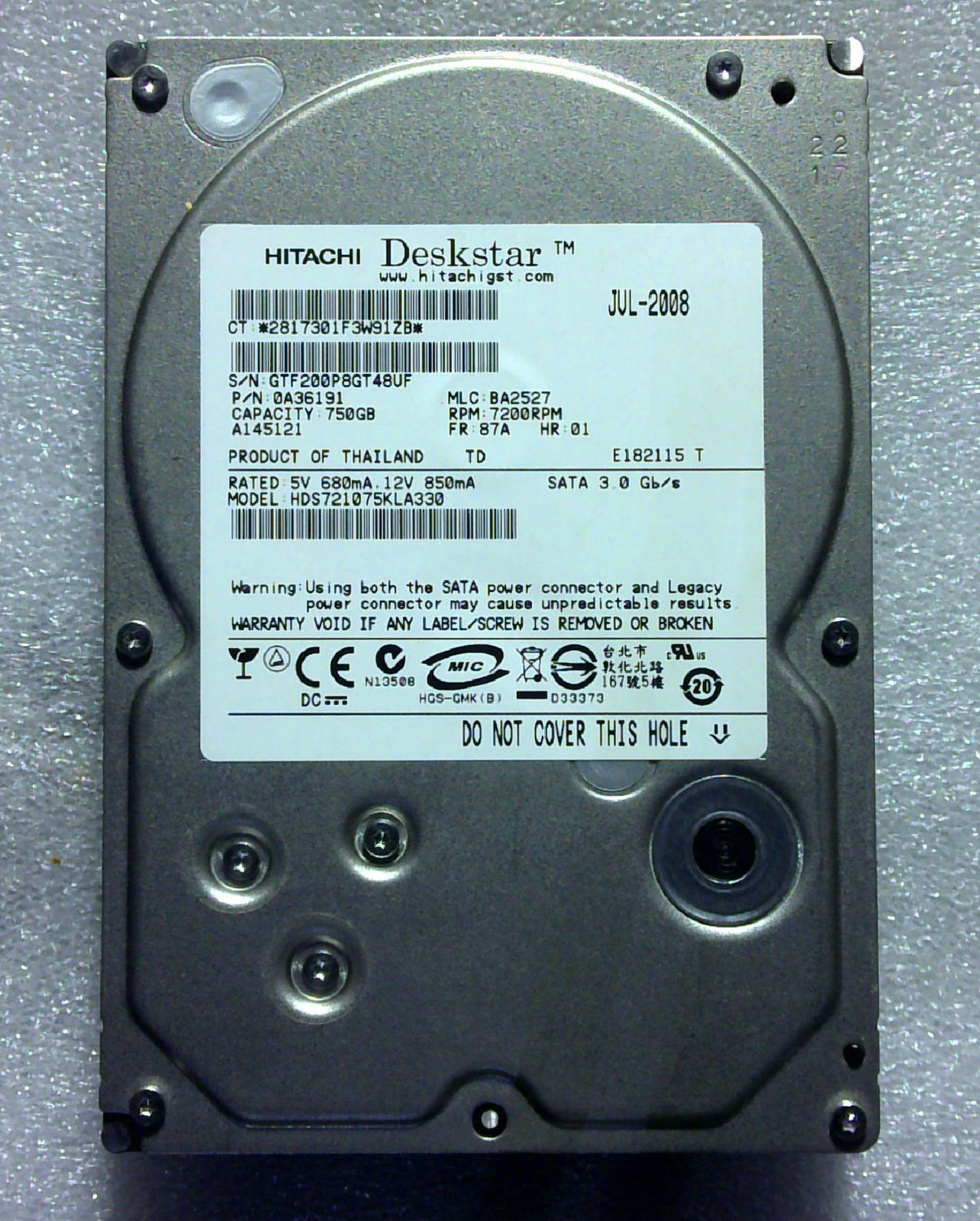 Hitachi - HDS721075KLA330 - 750GB - 0A36191 - SN: P8GT48UF