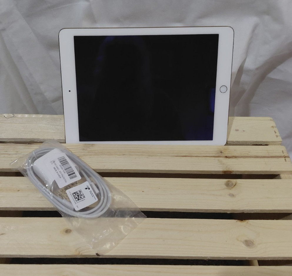 Apple iPad Air 2 128GB Gold Wi-Fi 9.7" Tablet A1566 SEE DESCRIPTION