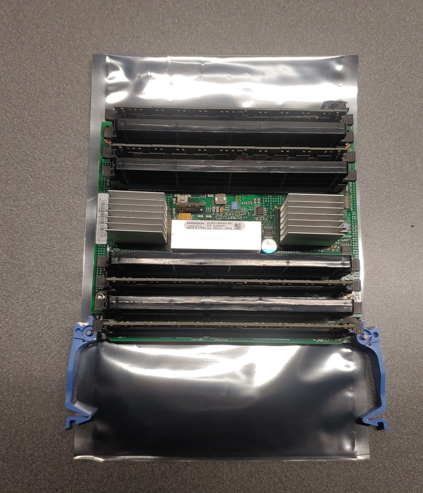 IBM 00E2097 00E0639 00E0638 8x Slot POWER7 DDR3 Server P7 Memory Riser Card