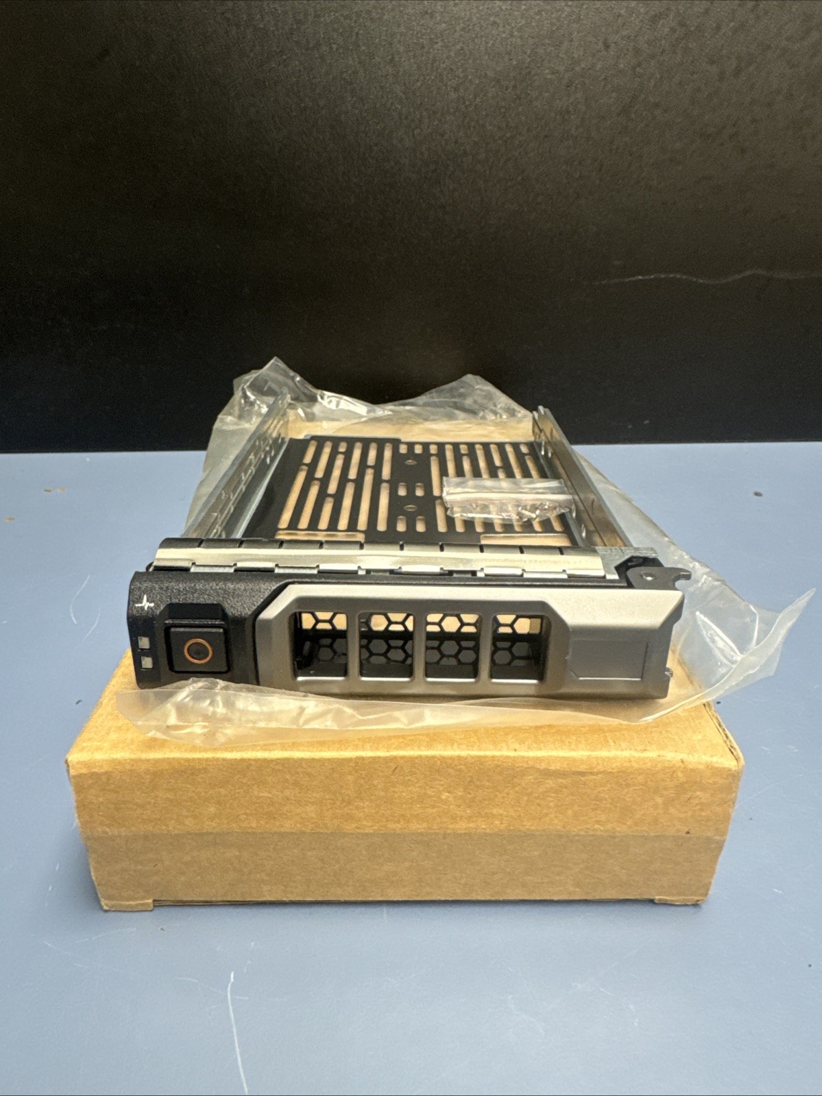 New KG1CH 0KG1CH 3.5" HDD Tray Caddy for Dell PowerEdge R310 R320 R410 R415 R510