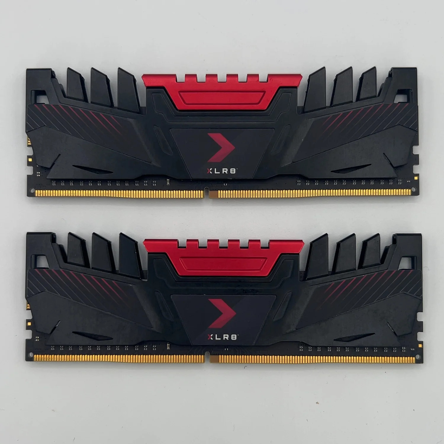 PNY XLR8 Gaming 16GB (2x8GB) RAM DDR4 2666MHz MD16GK2D4266616XR