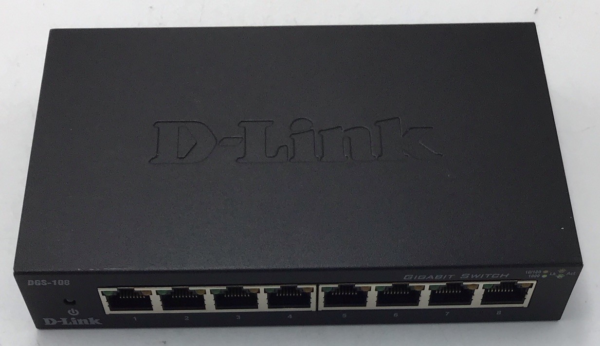 D-Link DGS-108 8-Port Gigabit Desktop Ethernet Switch w/Power Supply  o688