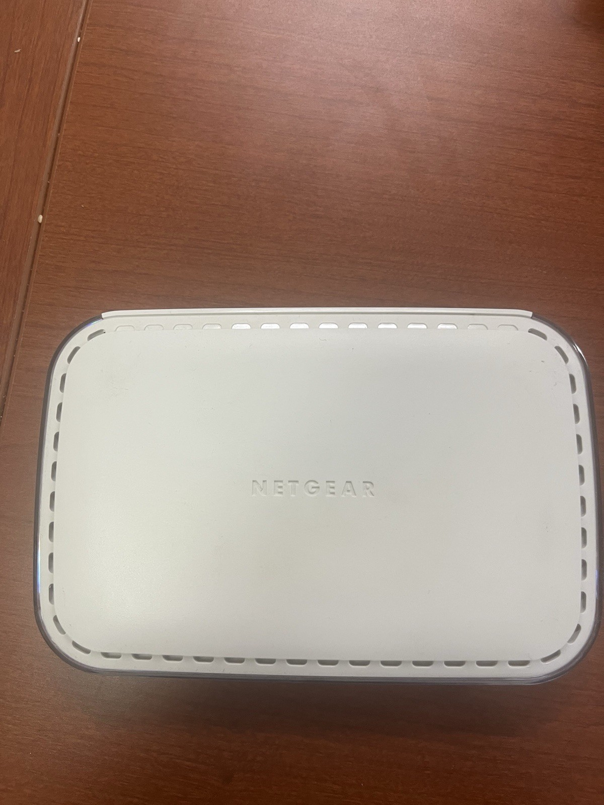 Netgear GS608 V3 8 Port Gigabit(10/100/1000 Mbps) Ethernet Switch w/Adapter
