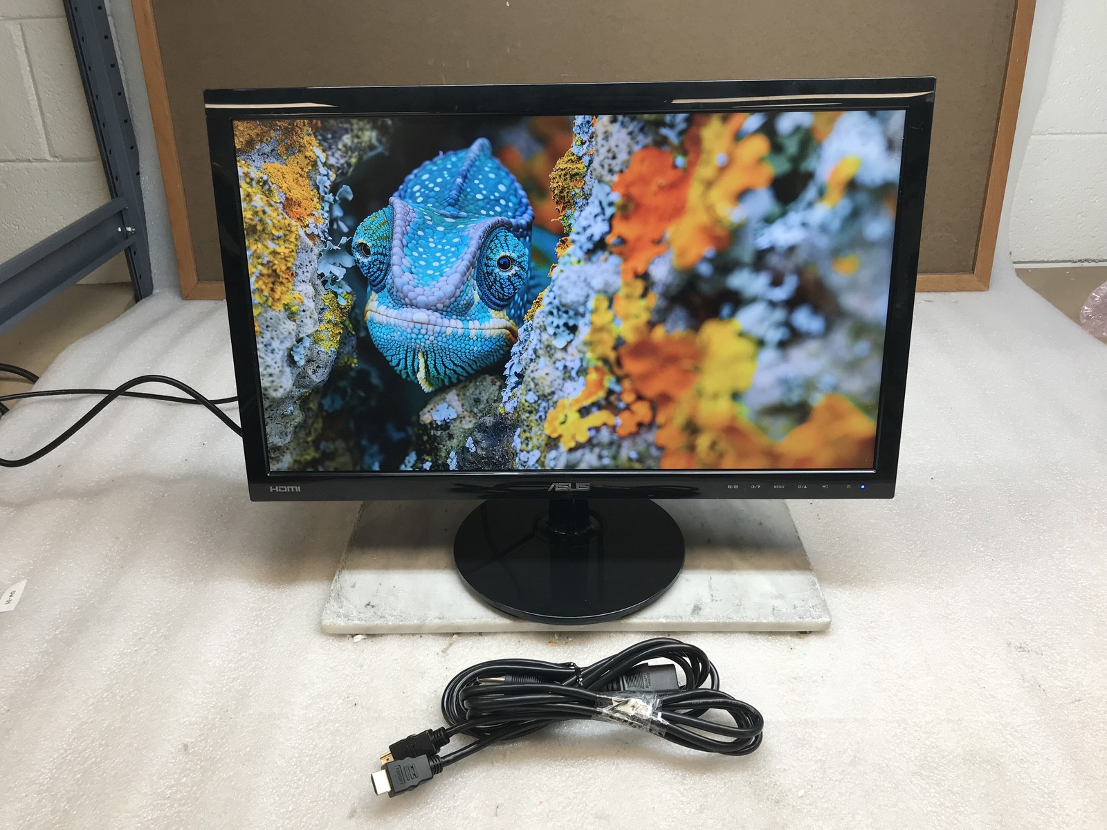 Asus VS228H-P 21.5in LCD Monitor VS228H-P with Stand - Pwr HDMI Cable Inc