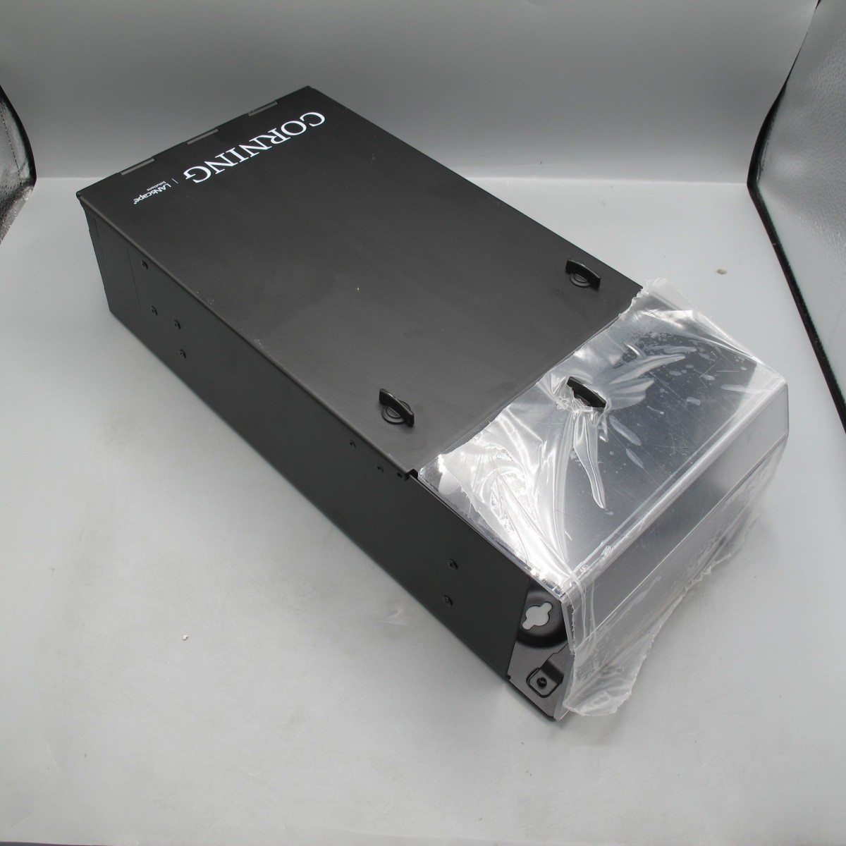 Corning WCH-02P Wall-Mountable Connector Housing Holds 2 CCH panels/cassettes