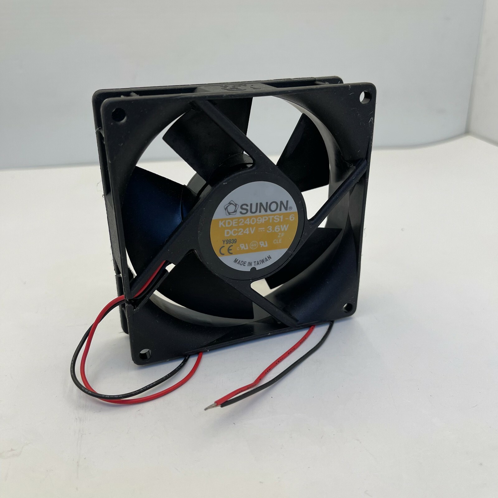 SUNON KDE2409PTS1-6 COOLING FAN DC24V 90MM X 90MM X 25MM NNB