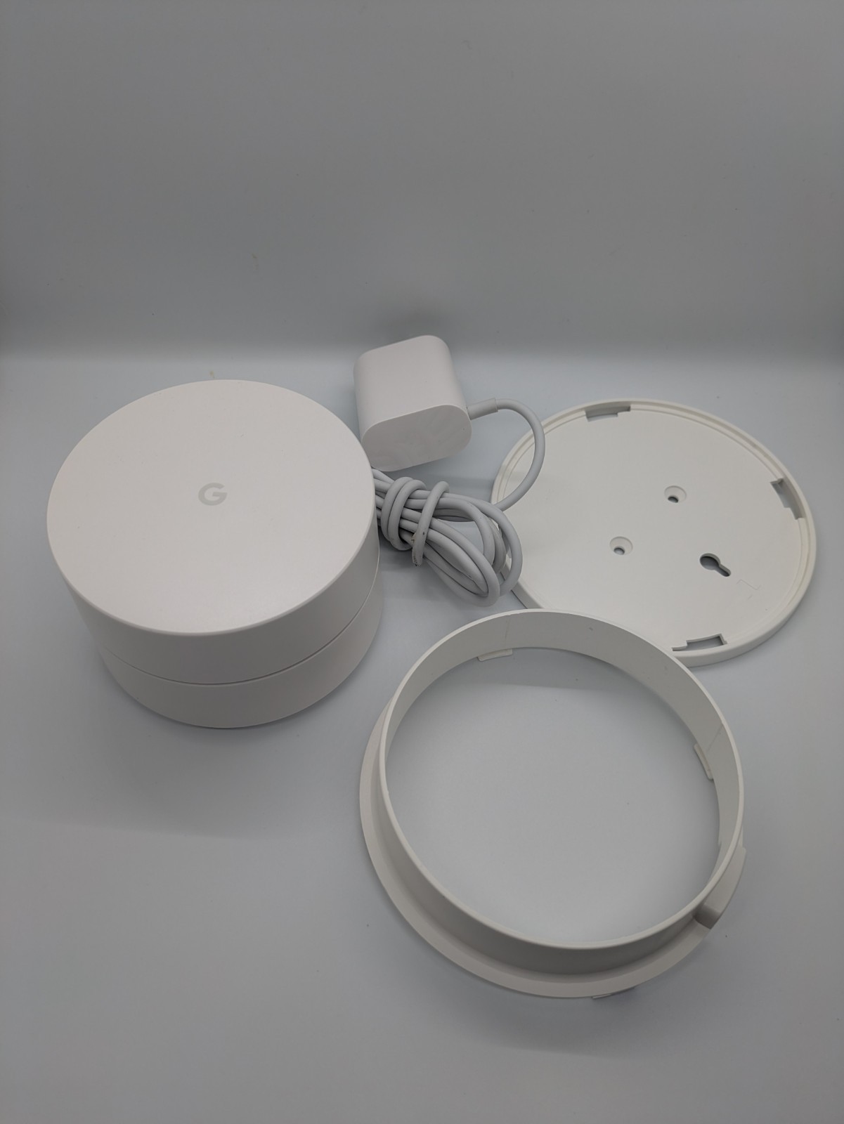 GOOGLE Nest WiFi NLS-1304-25 AC1200 Dual-Band Wi-Fi Mesh Router.