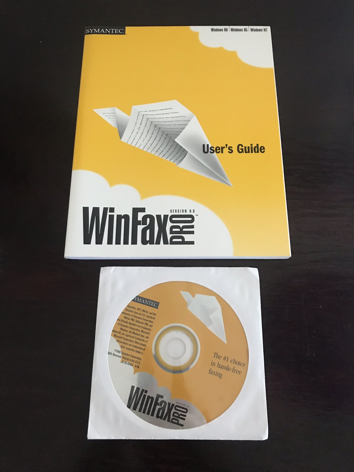 Symantec WinFax Pro Version 9.0 CD Disc & User’s Guide W/ Serial Number