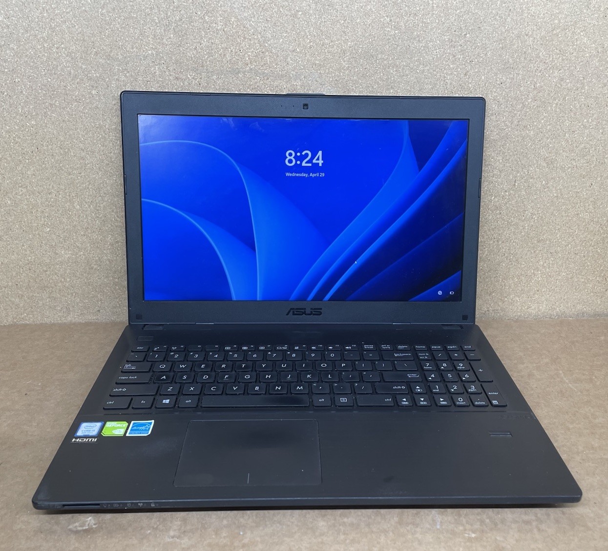 ASUS P2540U, Intel Core i5-8250U, 8GB RAM, 256GB SSD, NVIDIA MX110, W11, READ