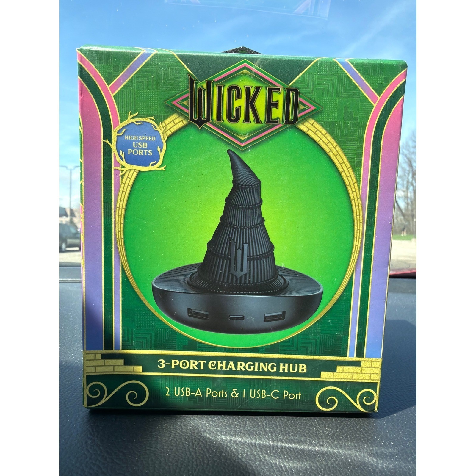 Wicked Movie Elphaba Witch Hat 3-Port USB Charging Hub CultureFly New