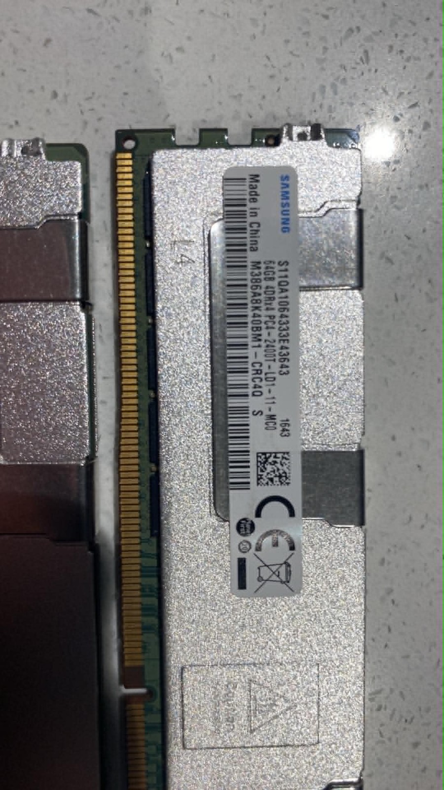 (1x 64gb) HPE Genuine Samsung 64GB 4DRX4 PC42400T-LD1-MCO.