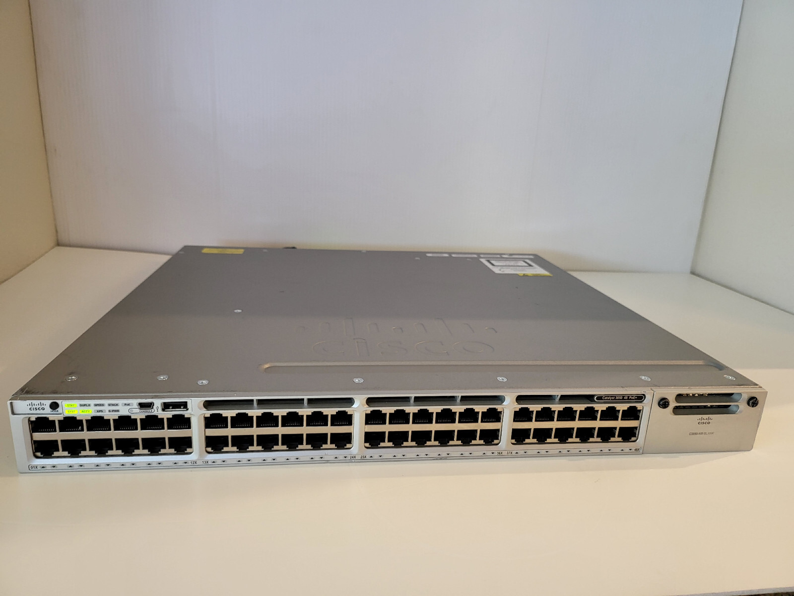Cisco WS-C3850-48P-S 48-Ports Gig POE+ / 1 x PWR-C1-715WAC - FAST SHIP - TEST
