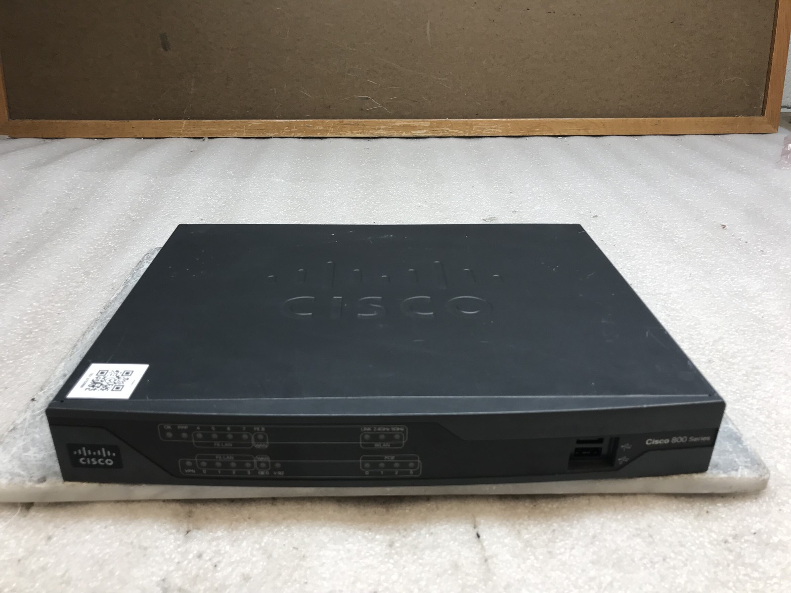 Cisco 891 CISCO891W-AGN-A-K9 8-Port Integrated Services Router No Adapter