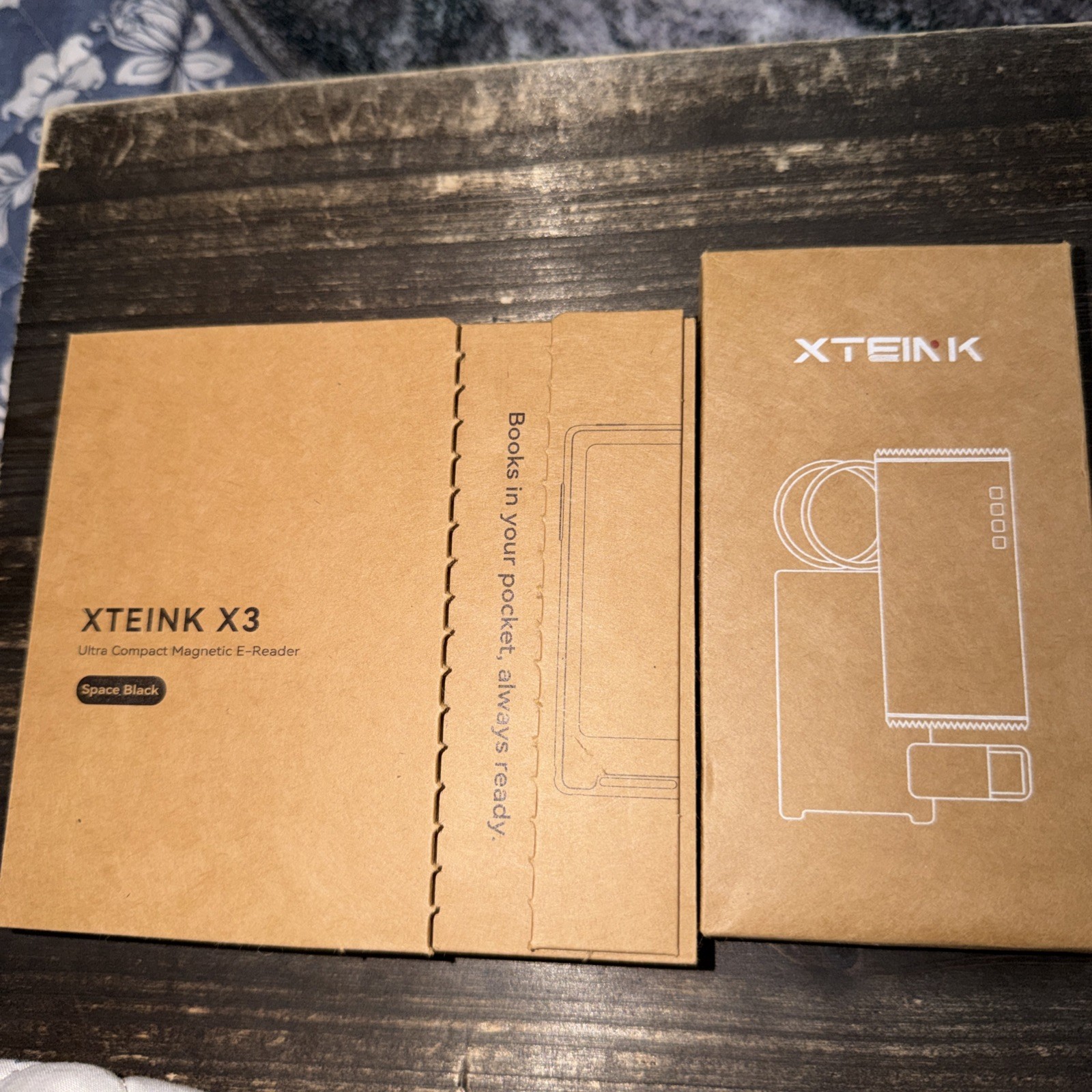 XTEINK X3 Pocket E-Reader Lot EUC BUNDLE Black Mini E-Ink Screen Magnetic