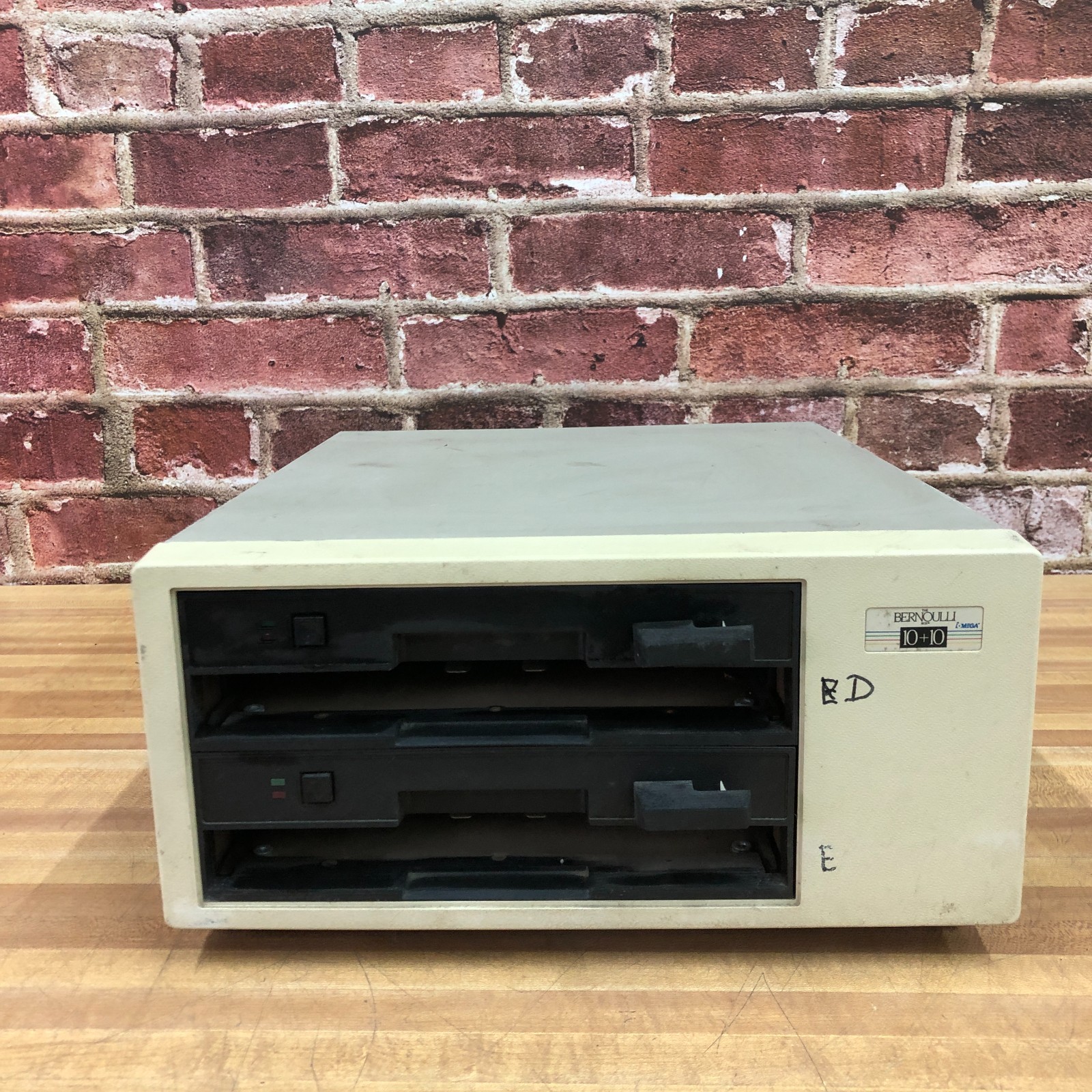 Iomega A210H Bernoulli Box External Dual 8" ALPHA 10-H DISK DRIVES