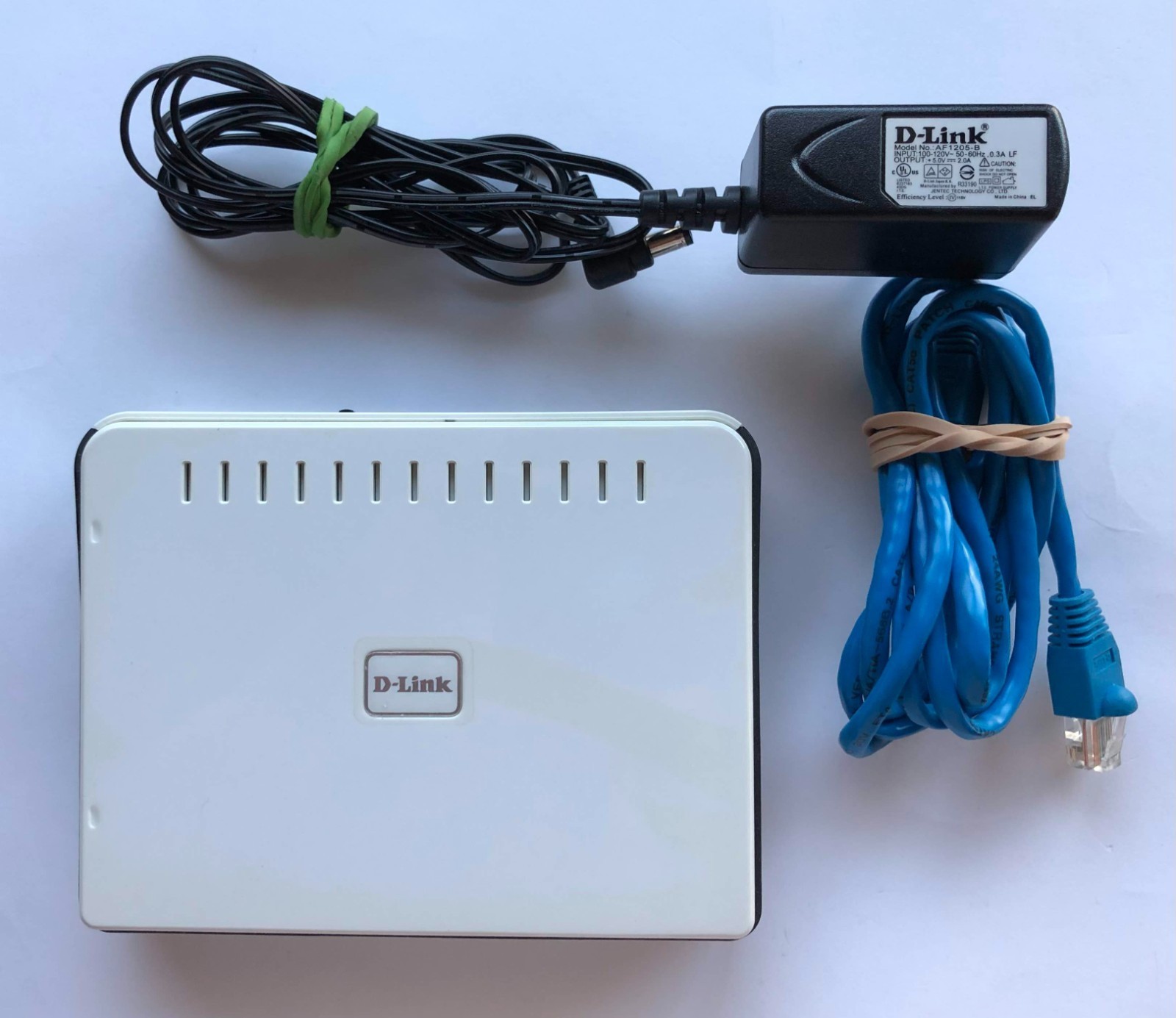 D-Link WiFi Bridge/Access Point, Model DAP-1522, Power Adapter and original box