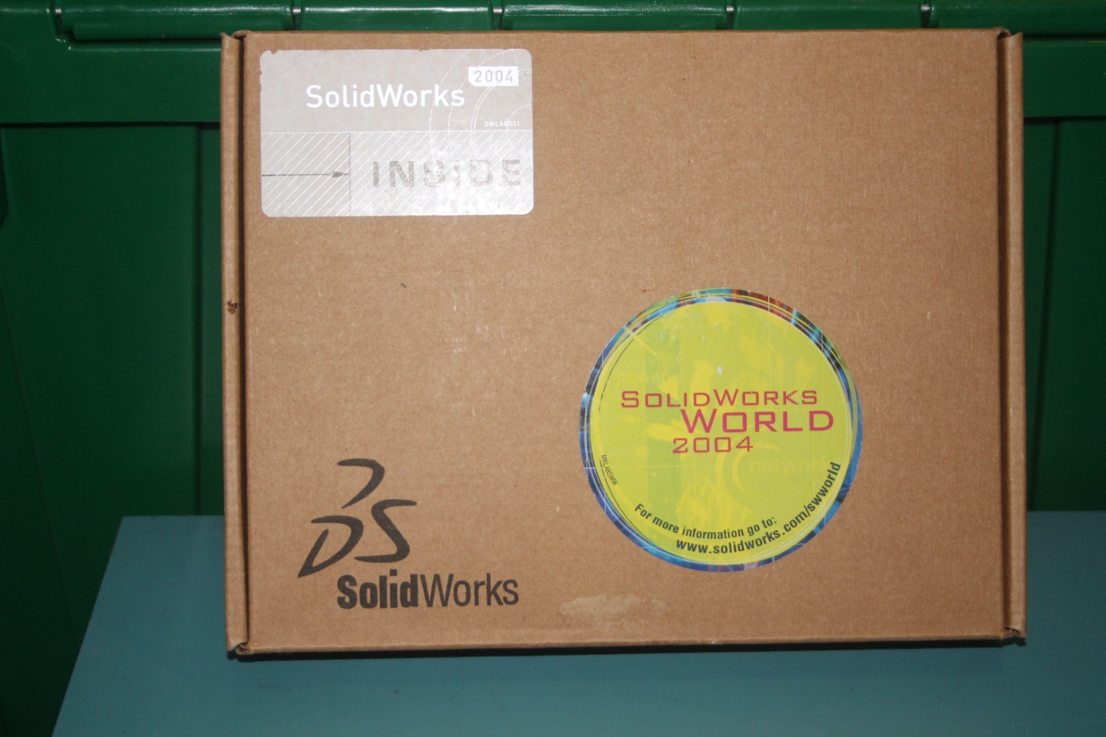 Solidworks 2004 Software UPDATE W/ INSTALL DISCS -  NO LICENSE KEY SN OR DONGLE