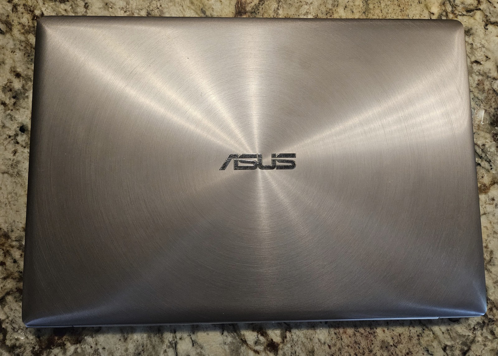 Asus X303UB Zenbook Notebook PC