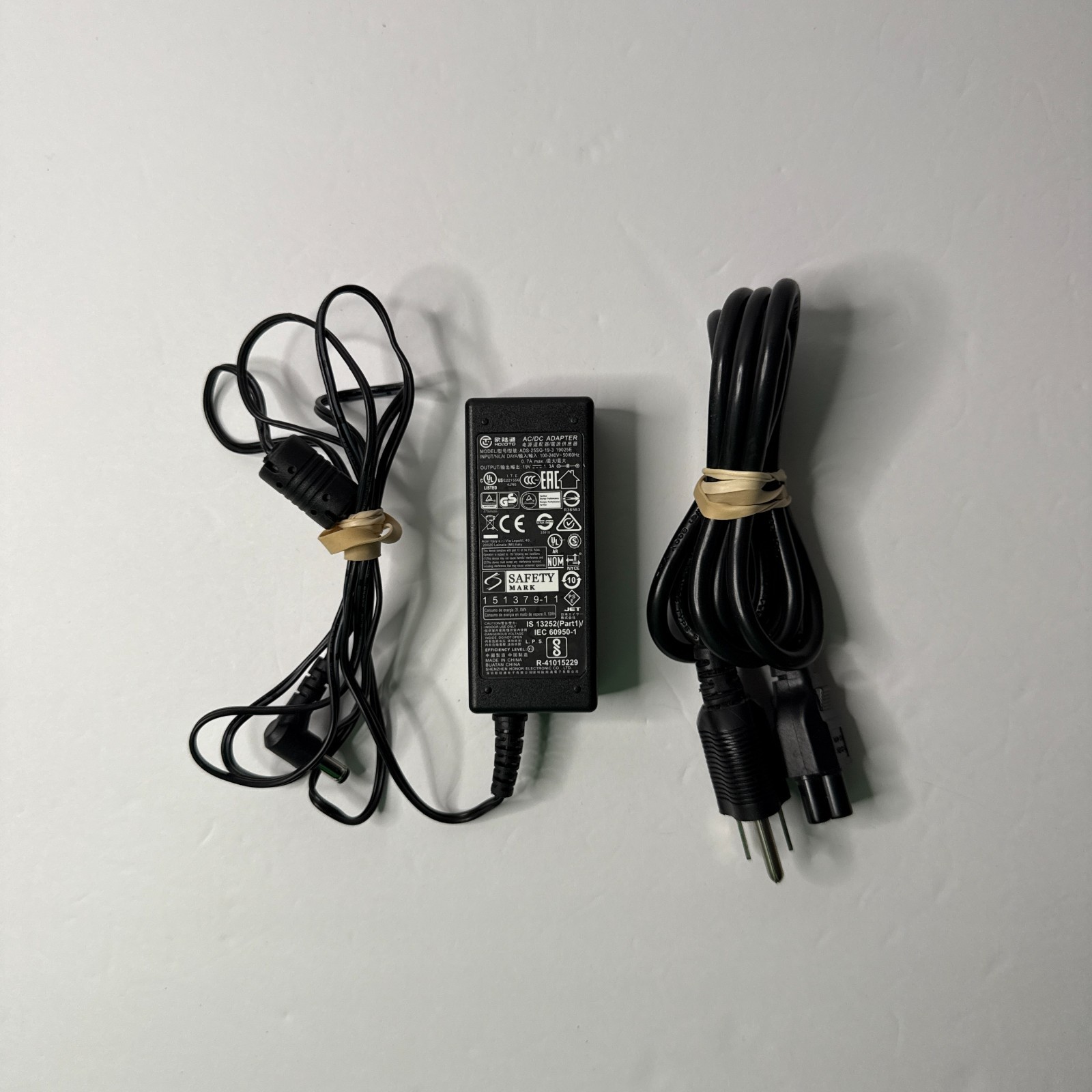 Genuine Hoioto ADS-25SG-19-3 19025E AC Adapter 19V 1.3A 25W Acer Monitor