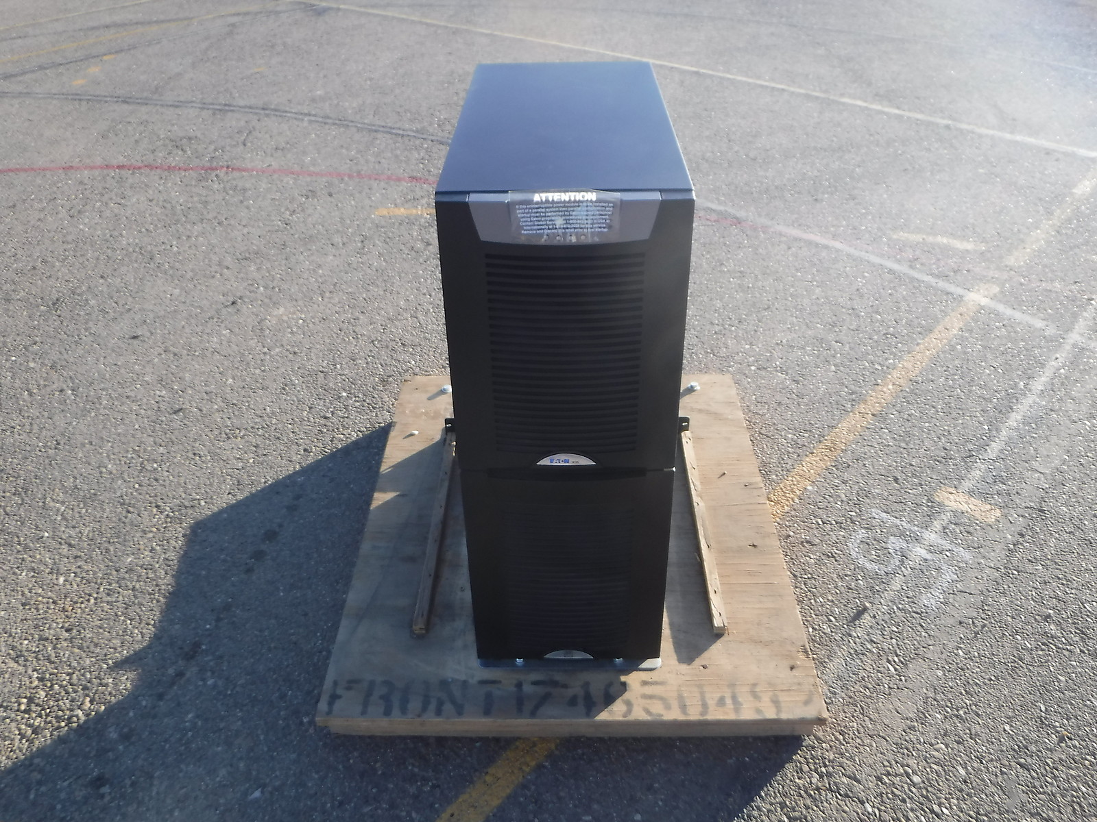 Eaton 8KVA UPS  Uninterruptible Power Supply 9155-8 AC In 200/100 AC Out 200/100