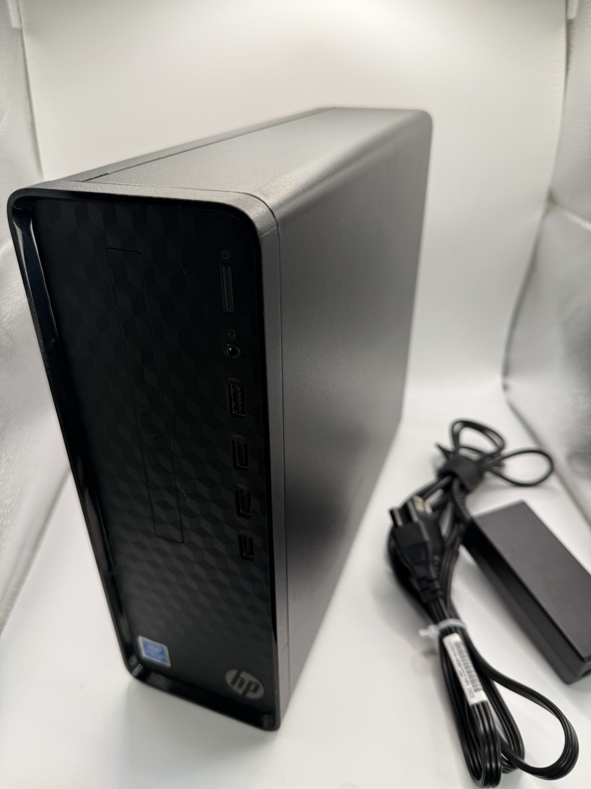 HP SLIM DESKTOP PC - Pentium Silver J5040 8 256GB SSD S01 (AF2023W)