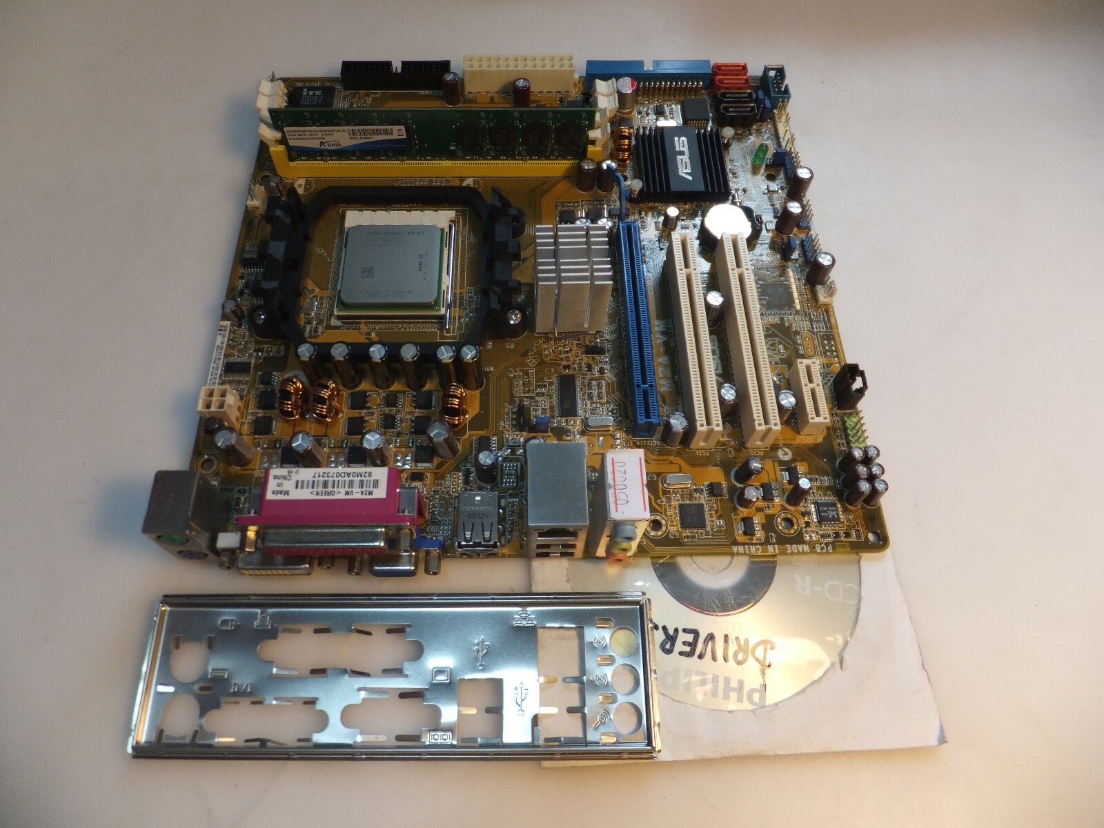 ASUS M2A-VM Rev:1.01G Socket AM2+ AMD Motherboard +ATHLON X2 4800+, RAM 1Gb, I/O