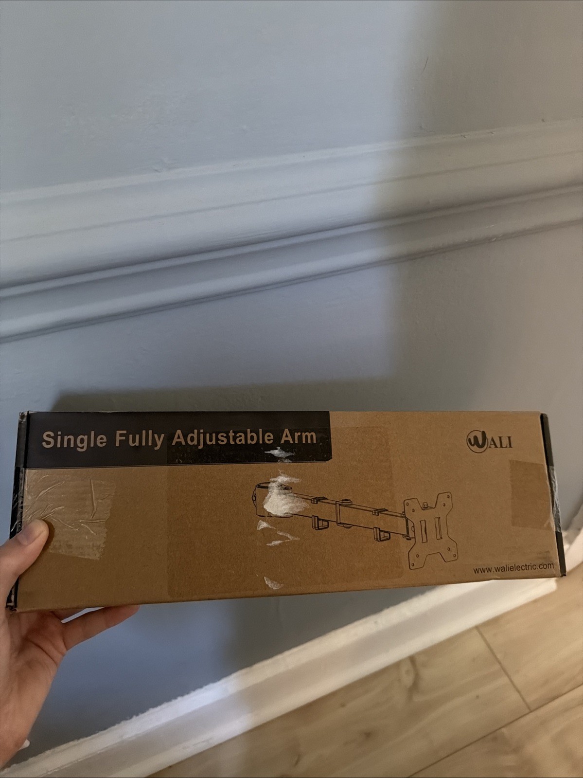 Wali Single Fully Adjustable Arm