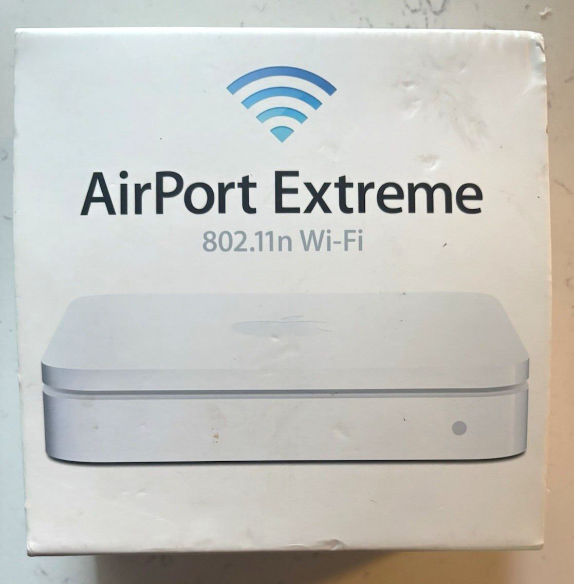 Apple AirPort Extreme 802.11n Dual-Band WiFi Router 300Mbps MD031LL/A