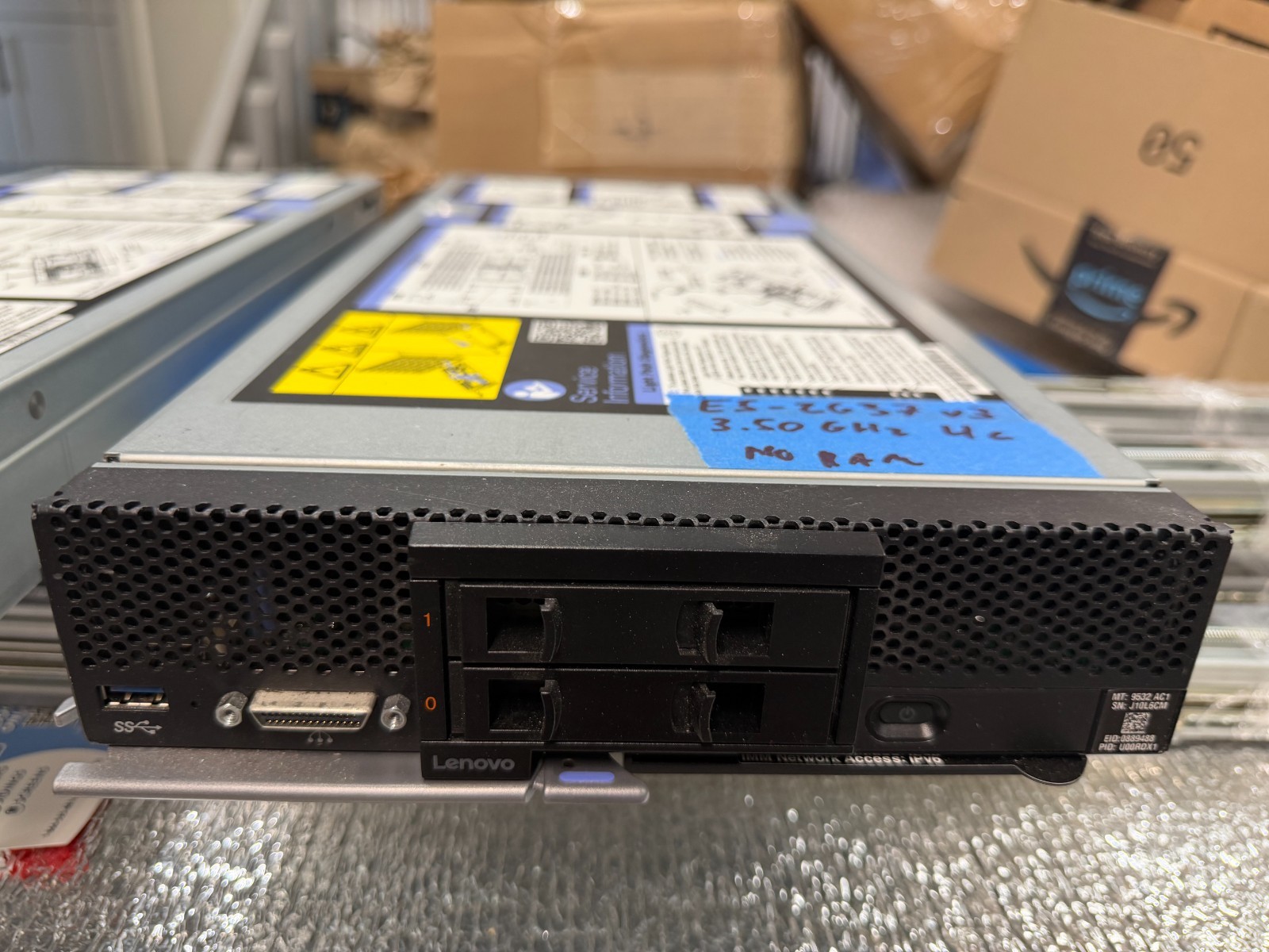 IBM LENOVO 9532 AC1 Flex System X240 M5, 00MV291 No RAM CPU Intel E7-2637 3.5Ghz