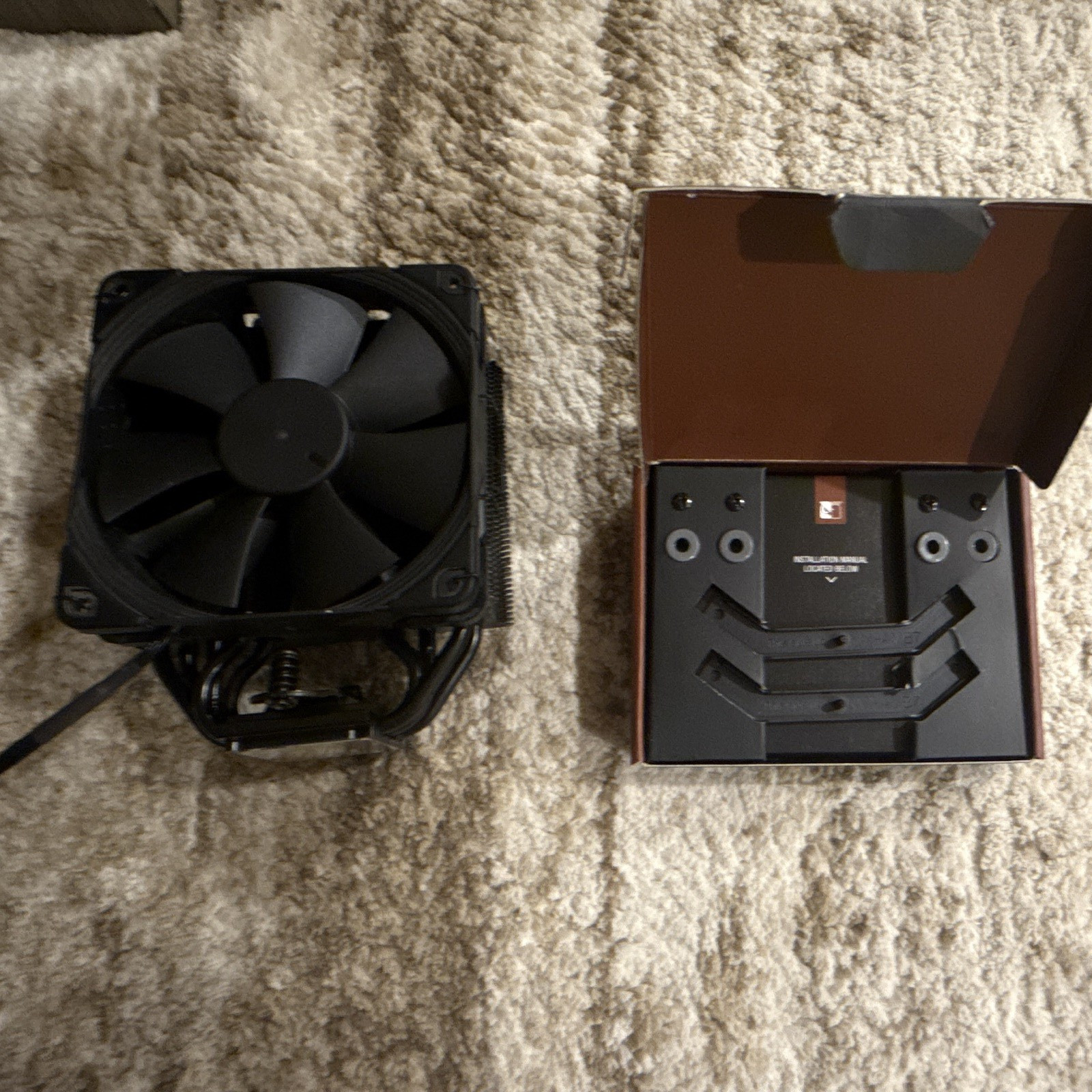 Noctua NH-U12S chromax.black 120mm Tower CPU Cooler, with new AMD mounting