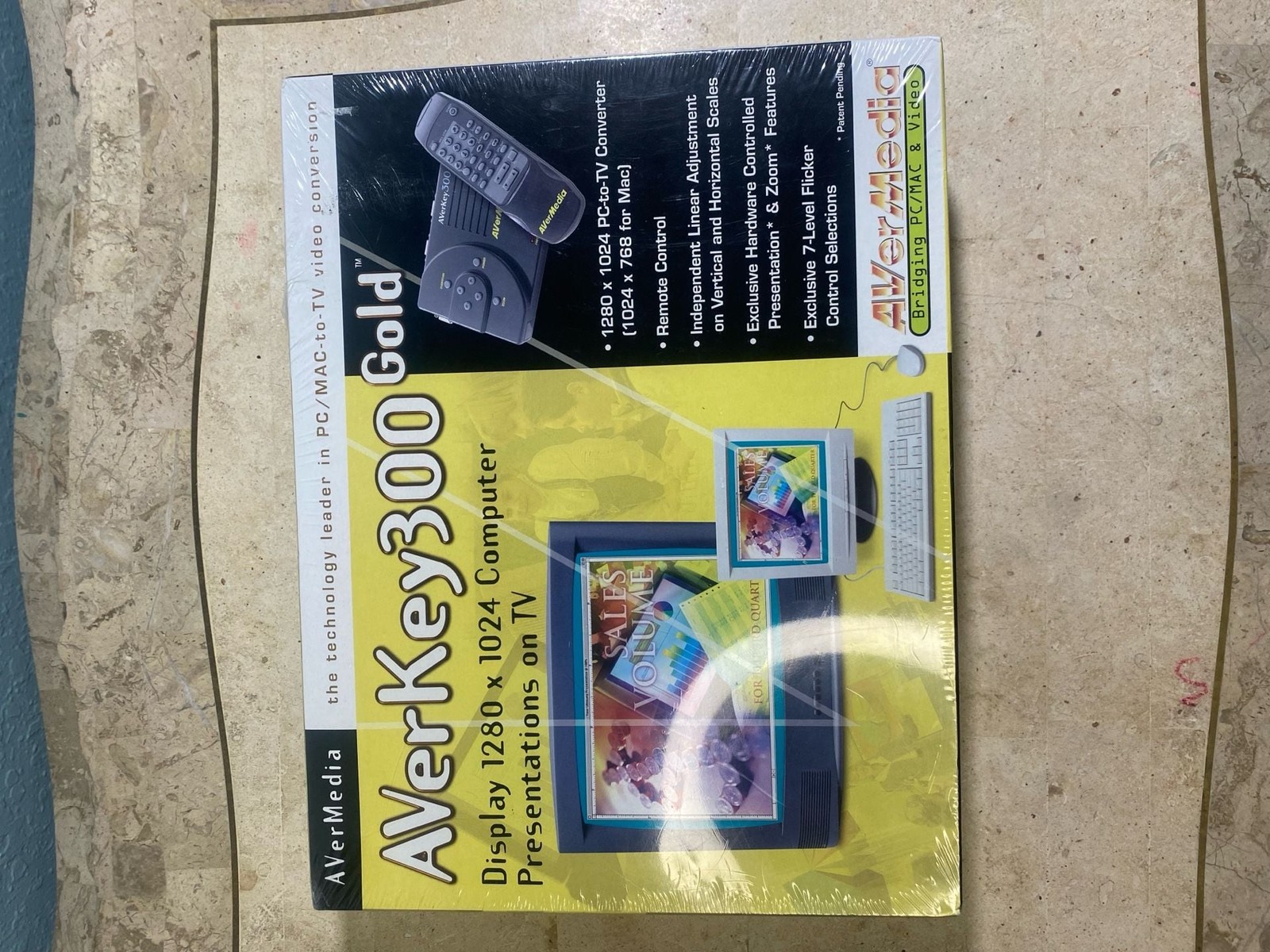 AVerMedia AVerKey300 Gold PC/MAC-to-TV Video Converter New In Box
