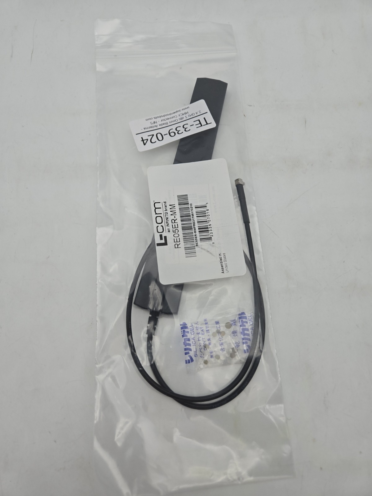 2.4 GHz 5 dBi Omni Blade Antenna - MMCX Connector L-COM