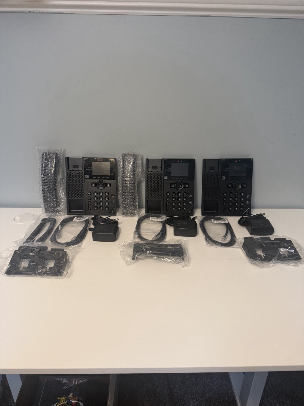 Lot of 3 Polycom Plantronics VVX 250 VoIP Black Business Office Desk Phone READ