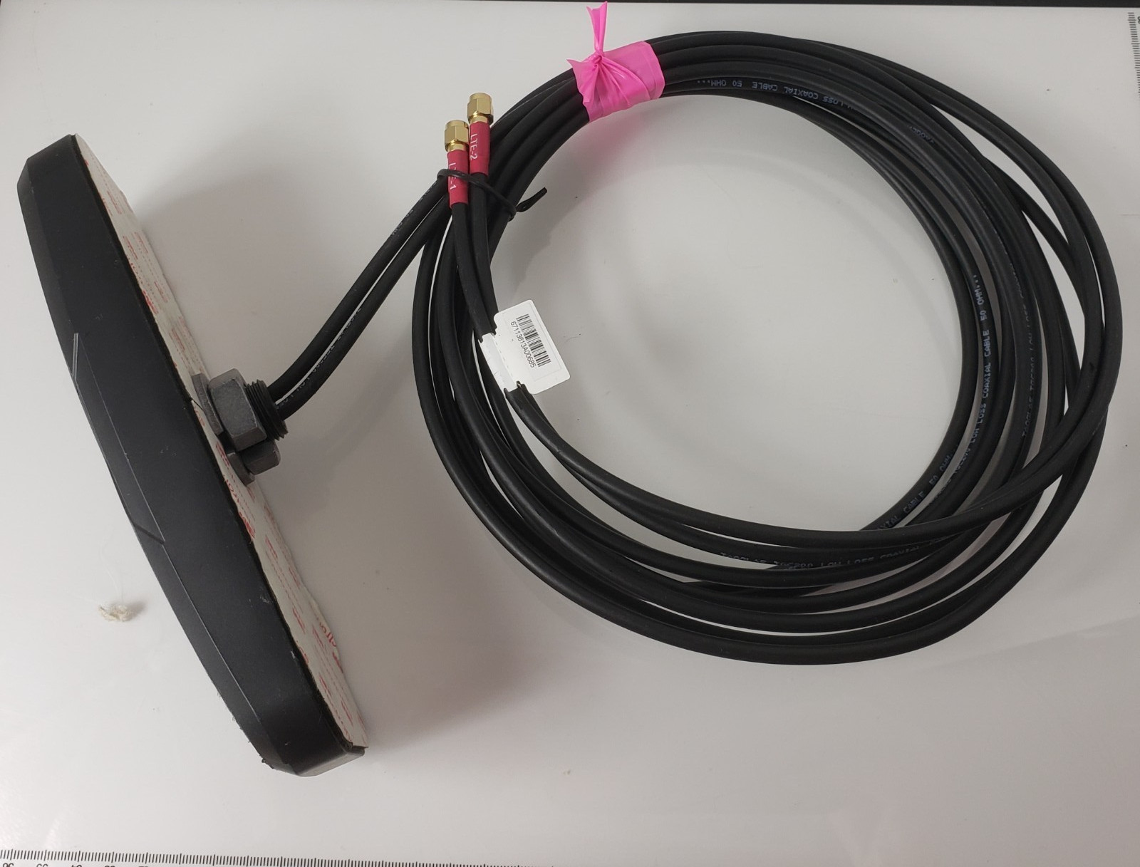 TAOGLAS Low Profile PERMAMENT MOUNT ANTENNA 67113613A00685 NEW - cosmetic damage