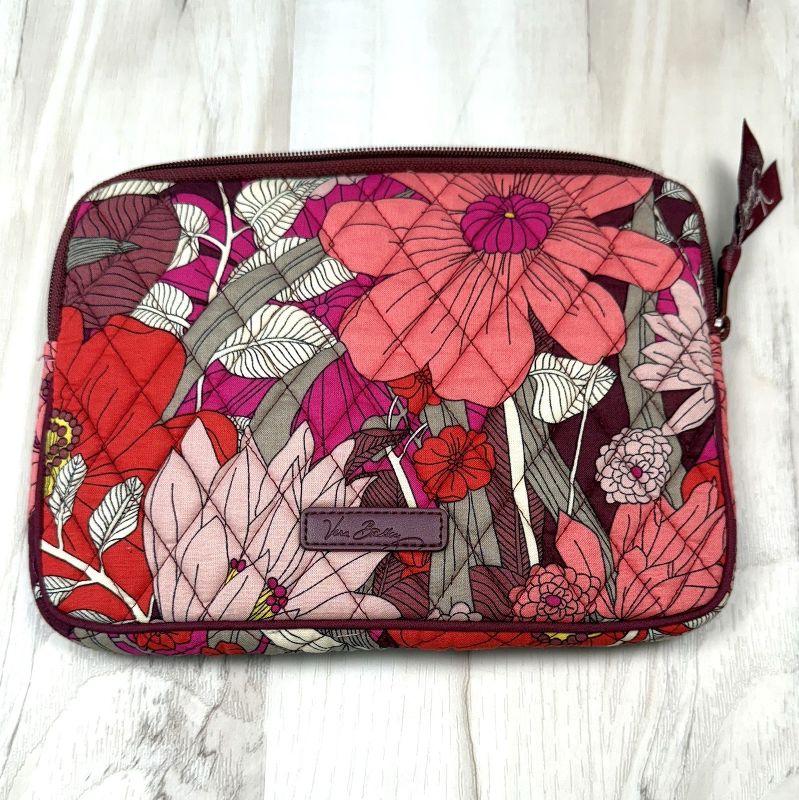 VERA BRADLEY 9"x7" Pink Red Floral E-Reader Tablet Sleeve in Bohemian Blooms Zip