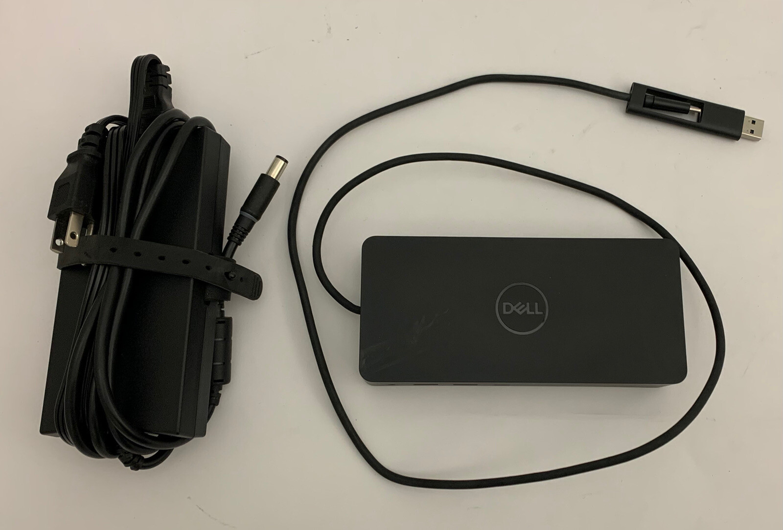 Dell D6000 USB-C 3.0 Universal 4K 5K Docking Station with 130w AC Adapter Tested