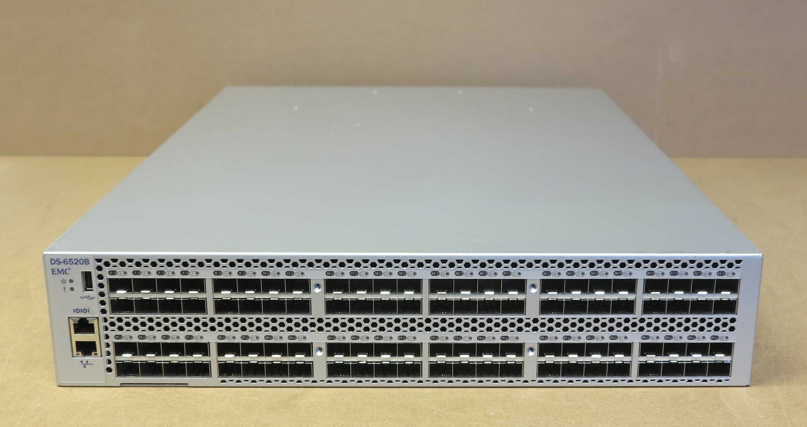 Brocade EMC DS-6520B 16Gb Fibre Channel FC Switch 96x Active Ports + Licenses