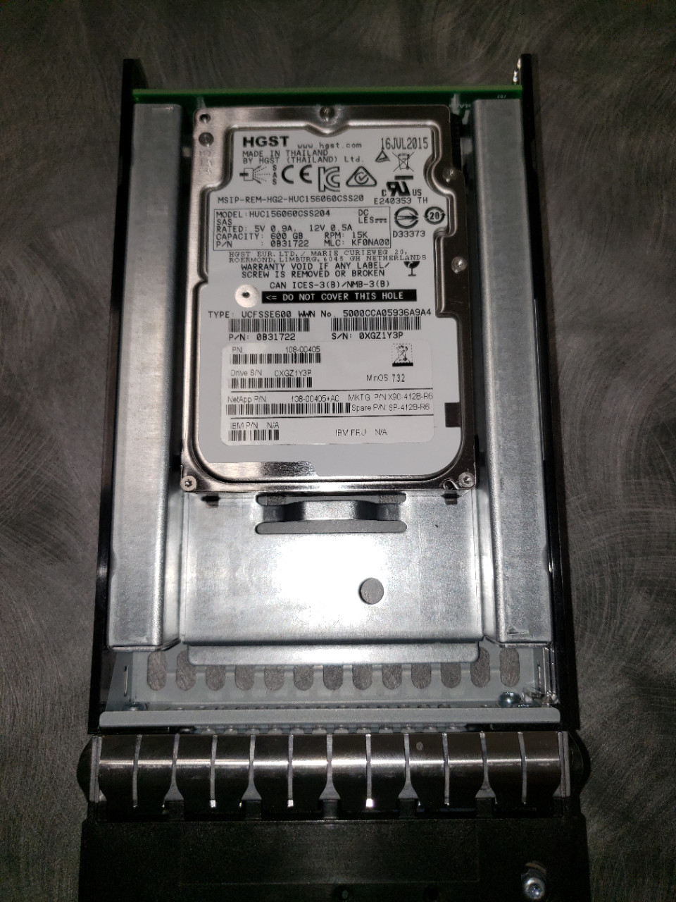 NetApp X412B-R6 600GB 15K SAS Hard Drive X90/SP-412B in tray