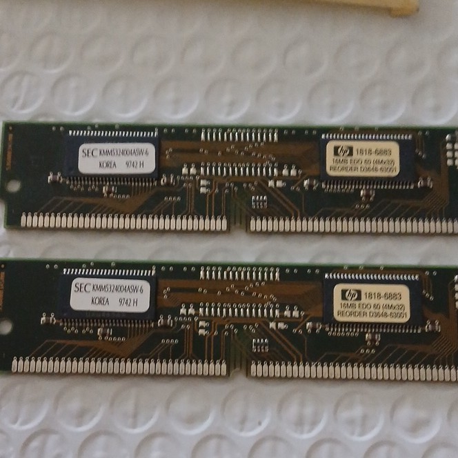 HP 32MB Kit (2x16MB) 72-Pin SIMM EDO DRAM 60ns Non-ECC 1818-6883