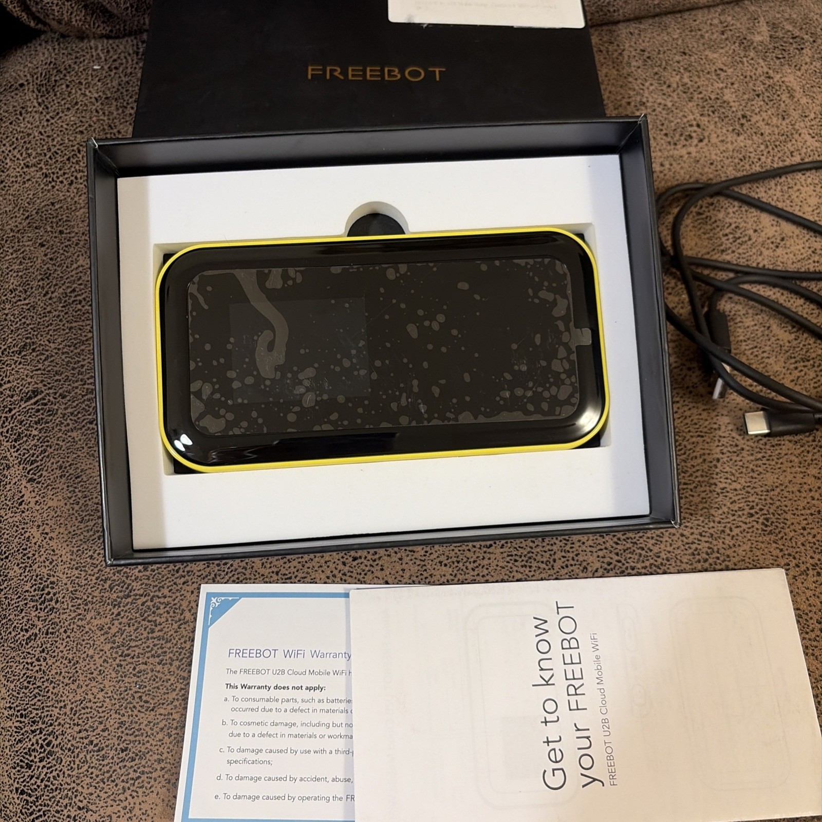 FREEBOT U2B 4G LTE Mobile Hotspot Touch Screen Portable Router