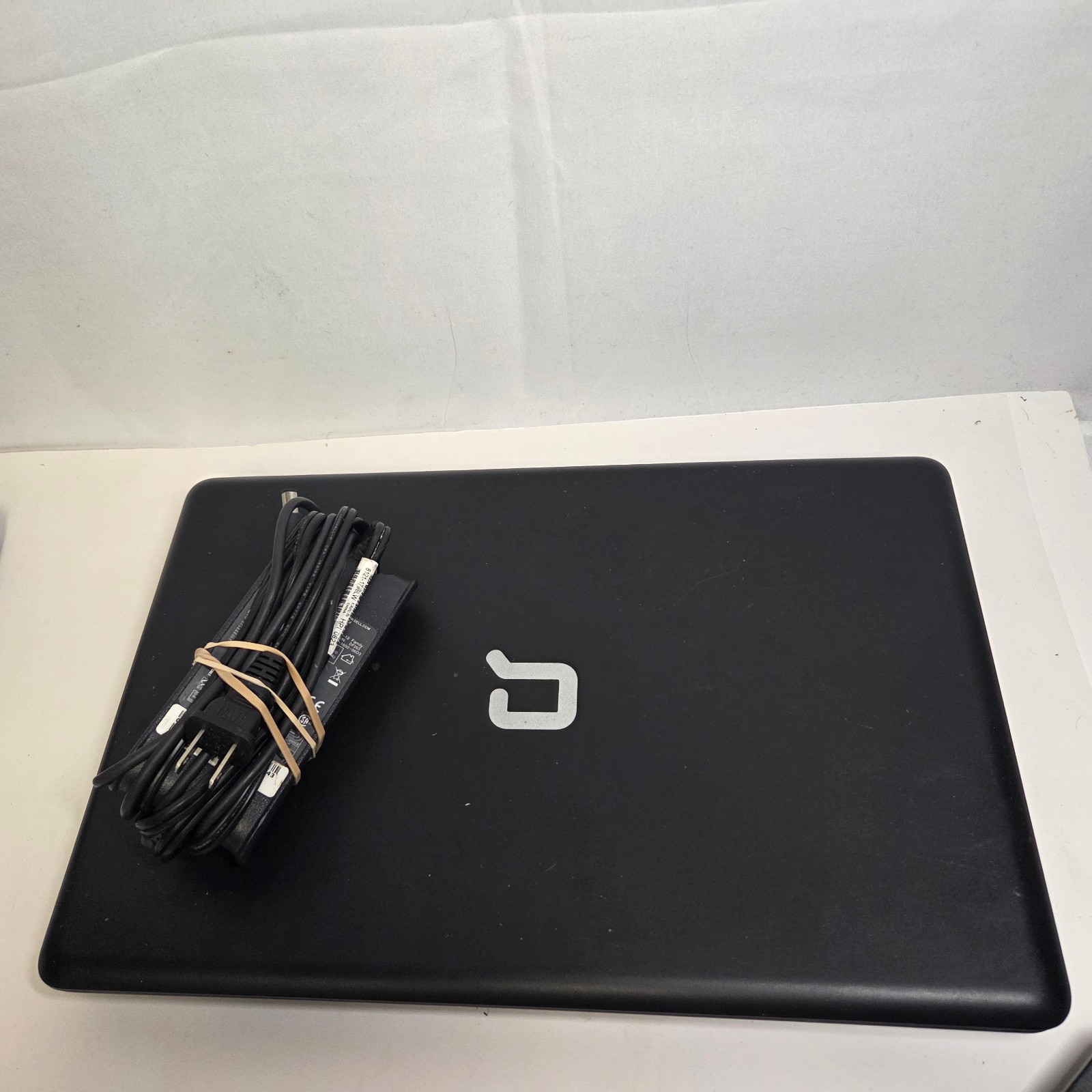Compaq Presario CQ5 Laptop Windows 10 HOME Cd Rom 2gb Rom 223gb memory  FAST